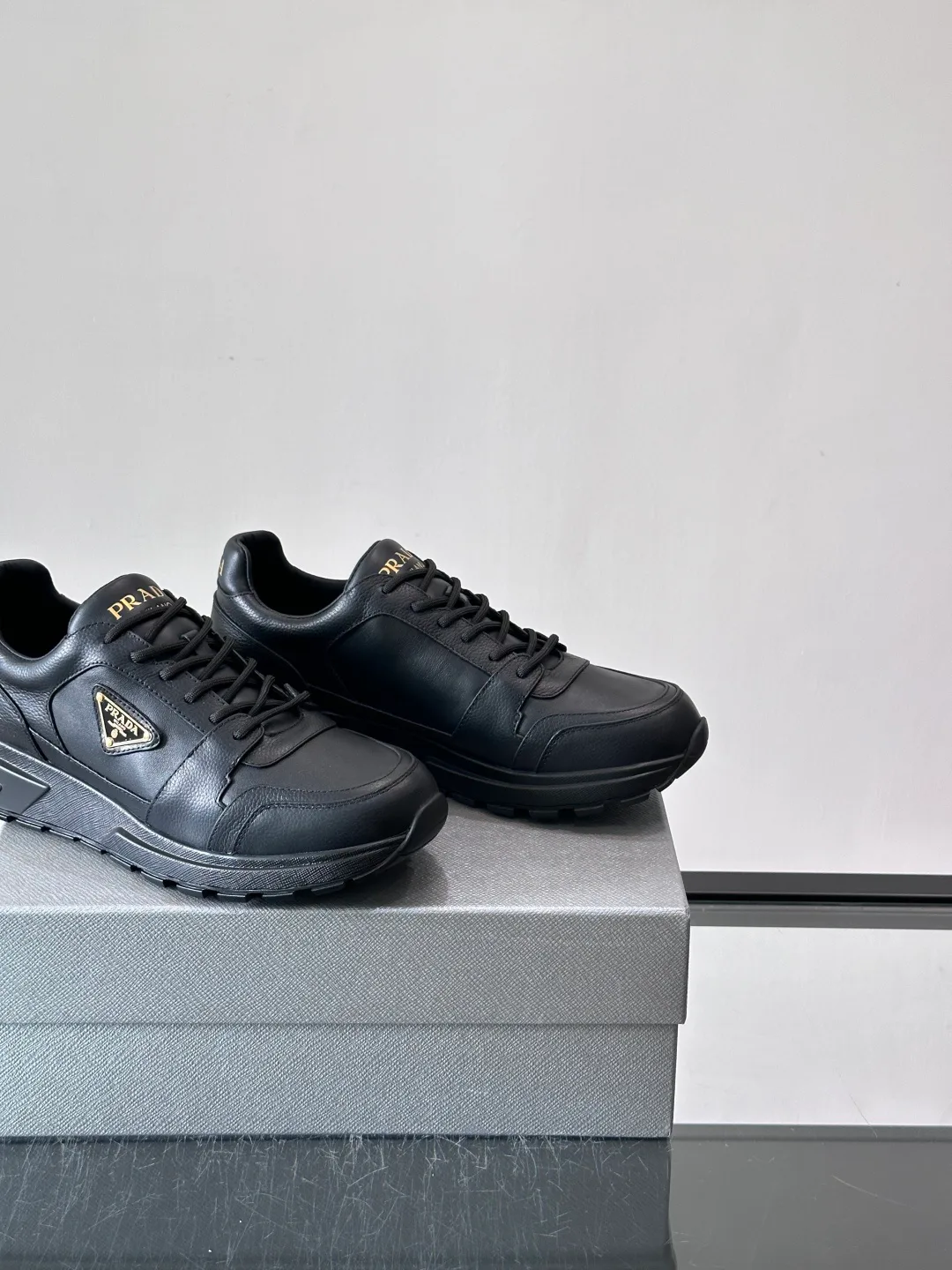 Women's Sneakers PRADA 18102657