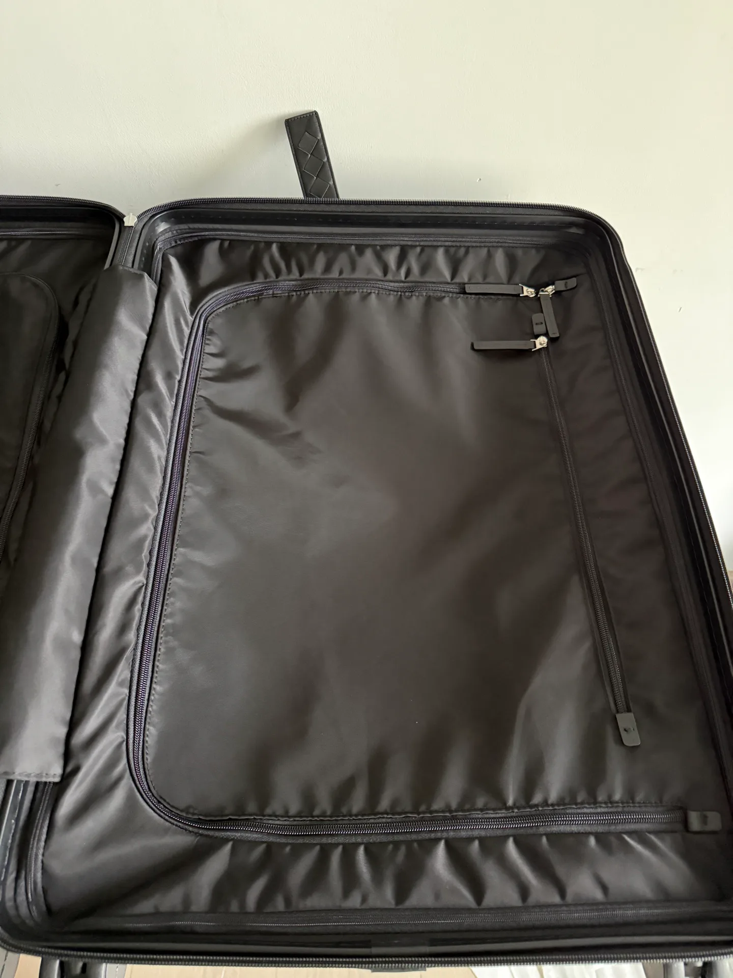 Suitcases BOTTEGA VENETA 18467876