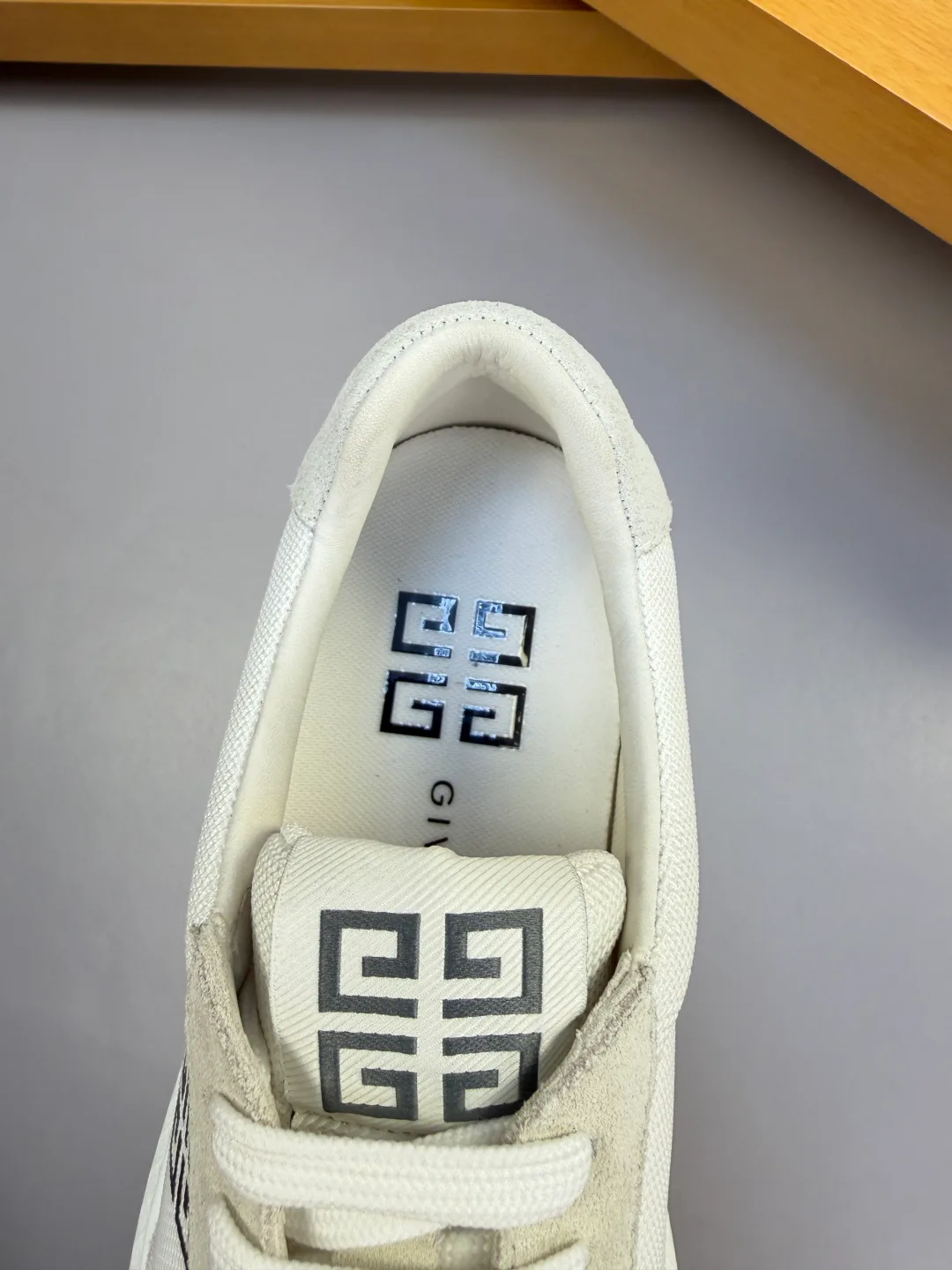 Кроссовки Мужские Givenchy 18580622