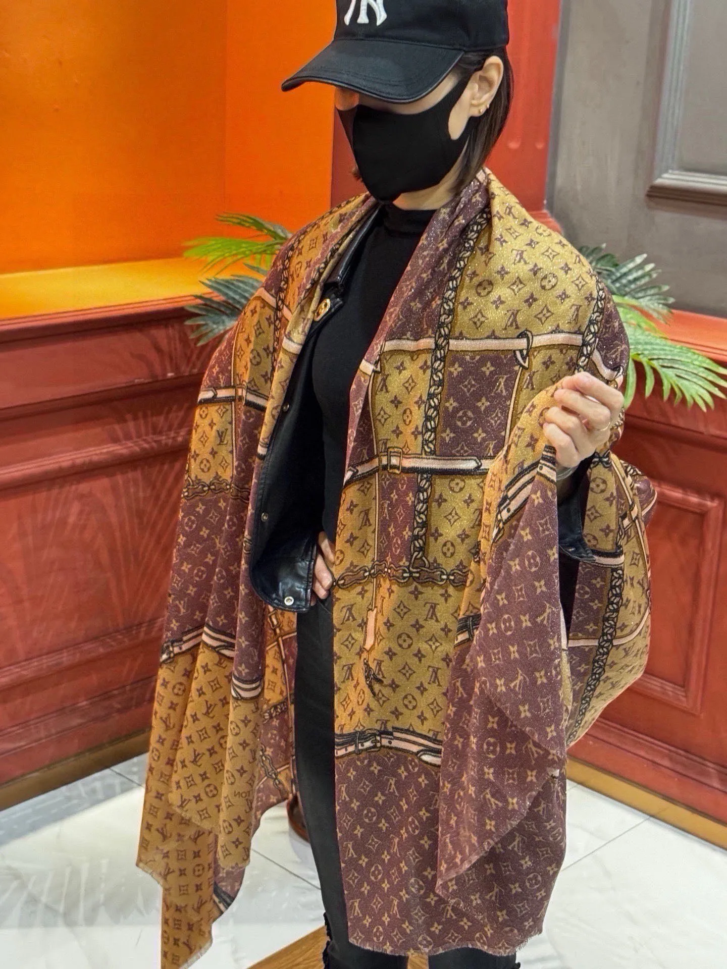 Scarves LOUIS VUITTON 17673158