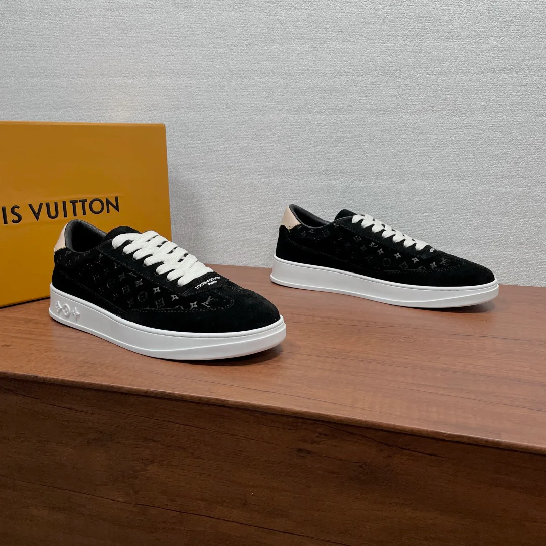 Men's Sneakers LOUIS VUITTON 17542455