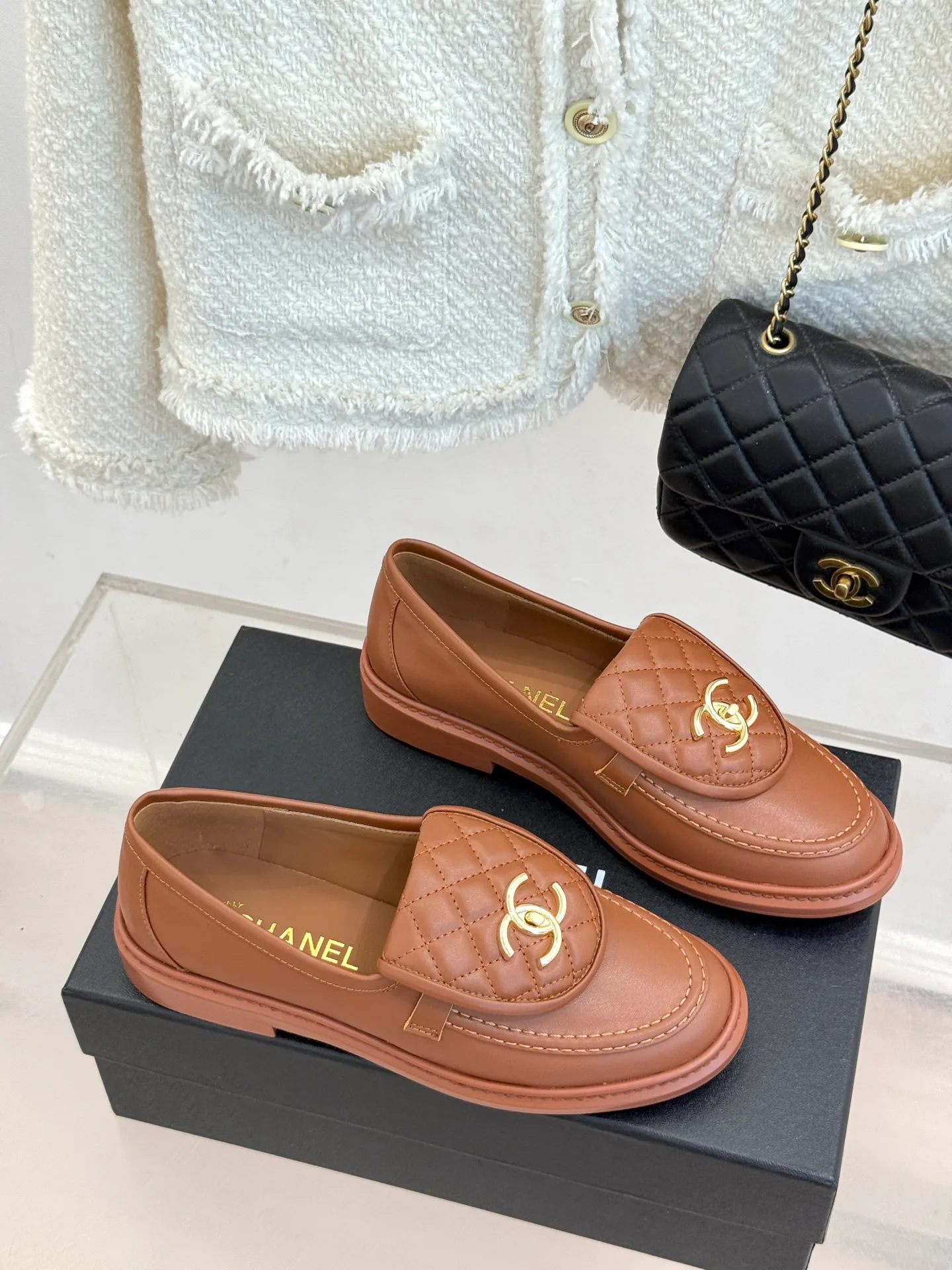 Women's Loafers And Moccasins CHANEL 17336067