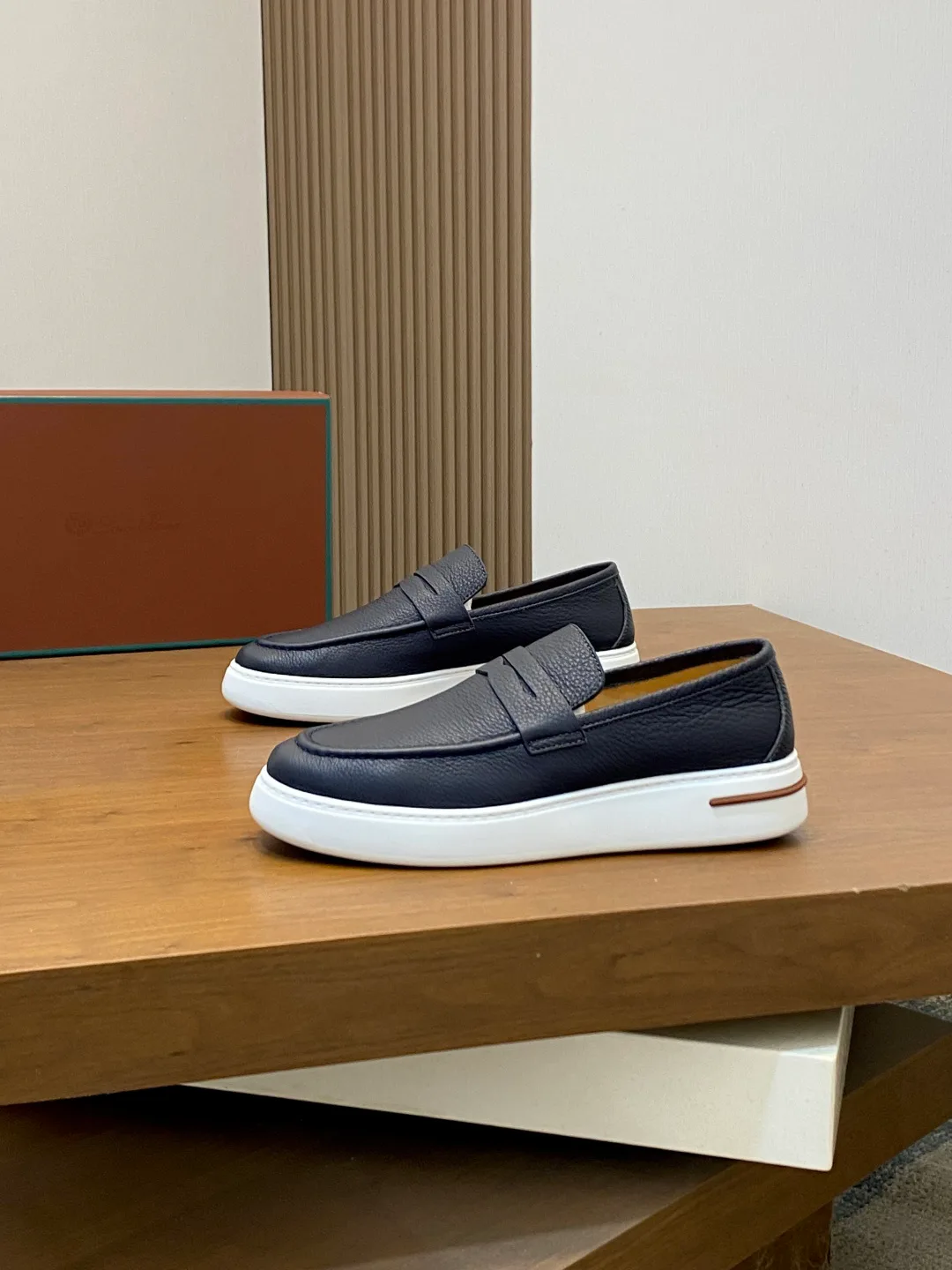 Men's Loafers And Dress Shoes LORO PIANA 18079011