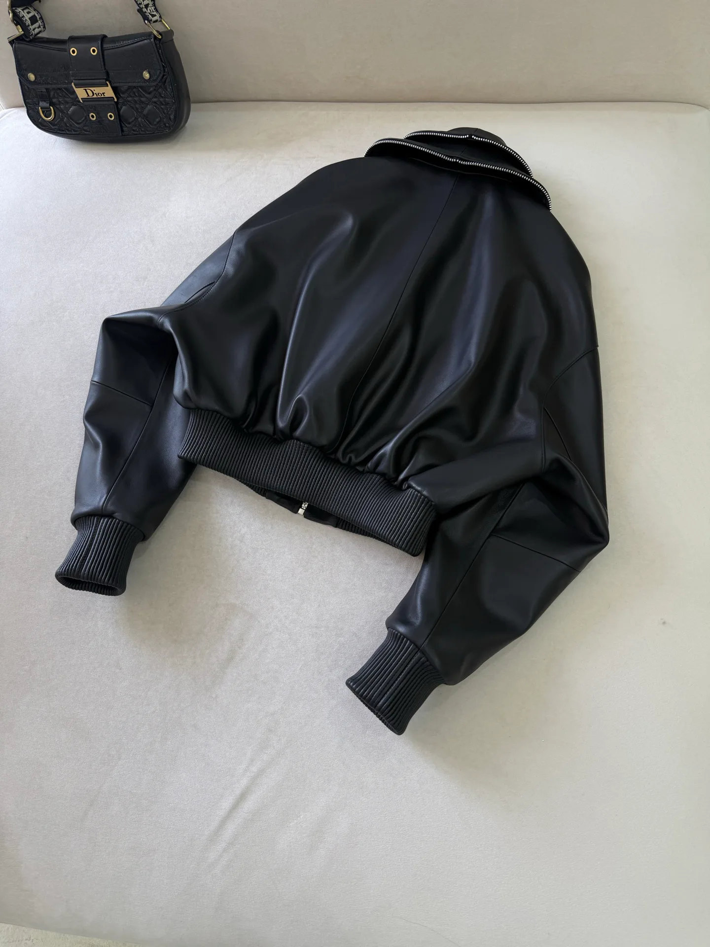 Men's Leather Jackets And Sheepskin Coats GIVENCHY 18513126
