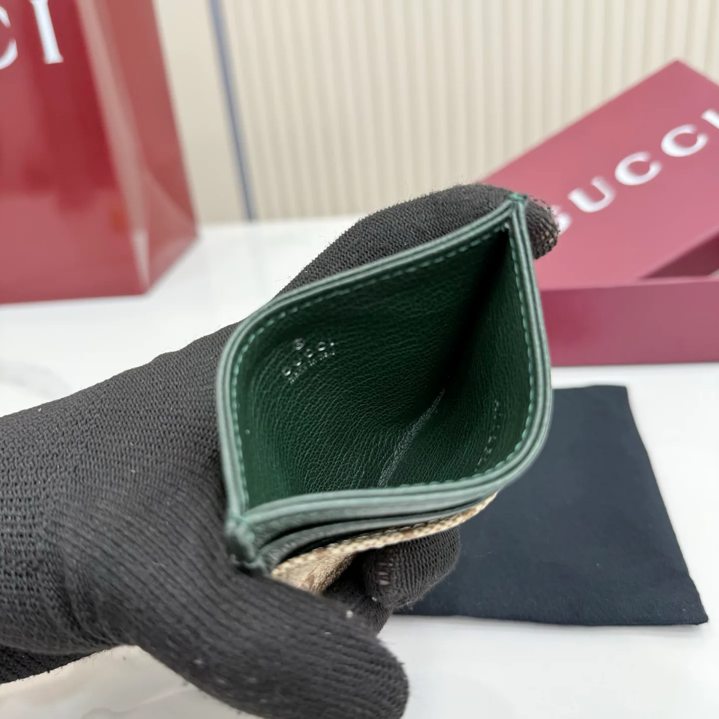 Women's Clutches GUCCI 17948286
