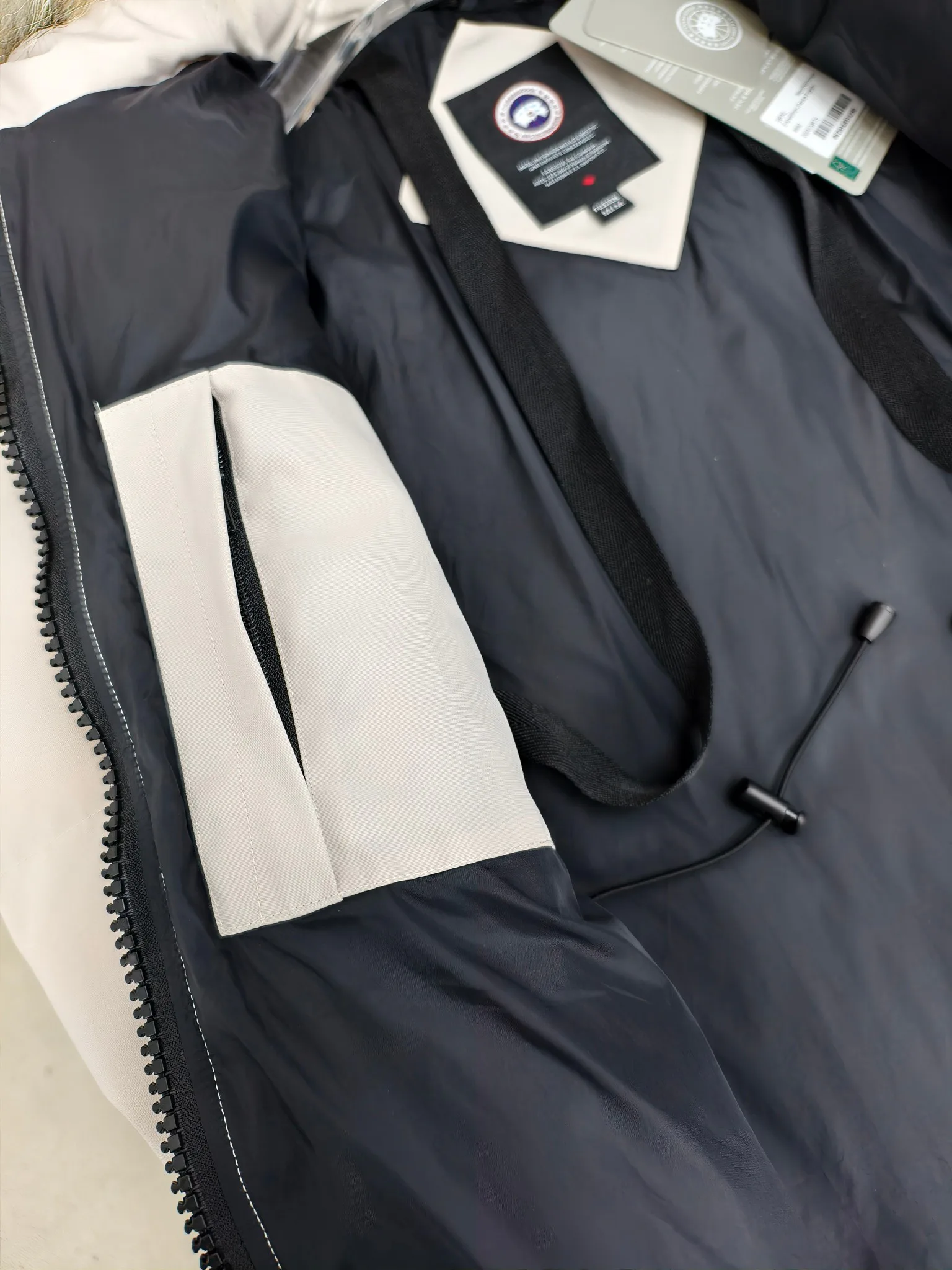 Куртки И Пуховики Мужские Canada Goose 18589883