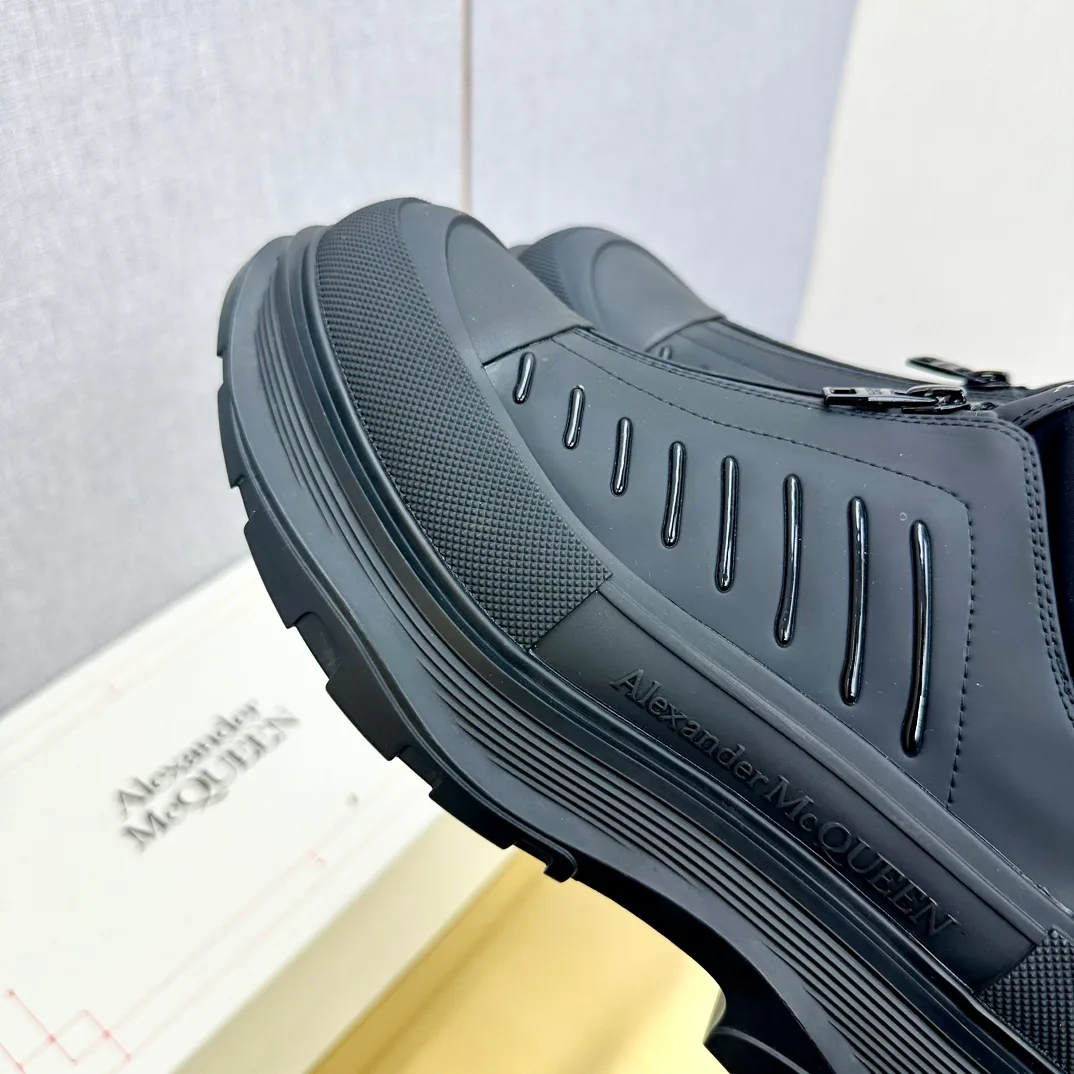 Women's Sneakers ALEXANDER MCQUEEN 18397474