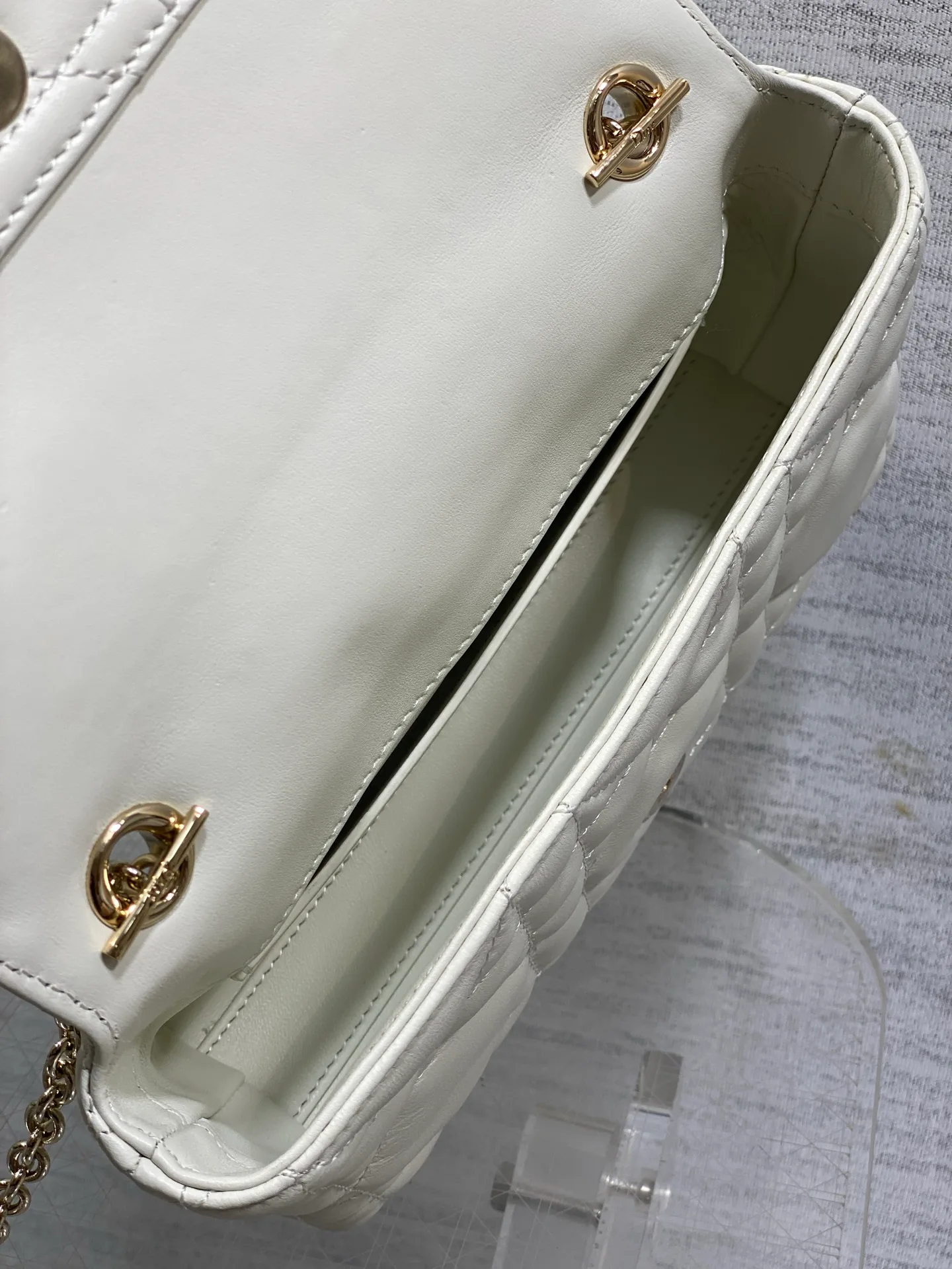 Women's Classic Handbags CHRISTIAN DIOR 17820232
