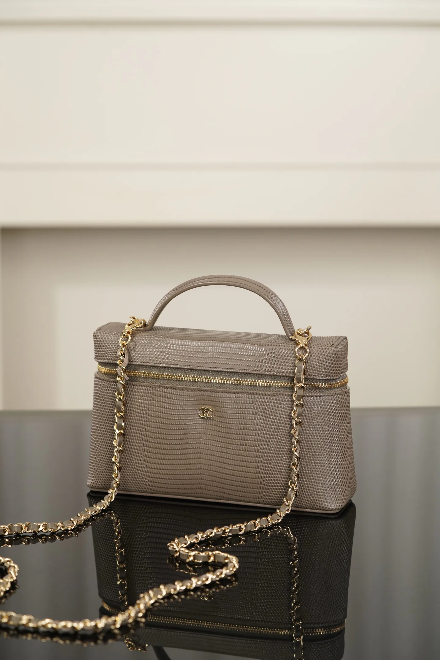 Women's Classic Handbags CHANEL 17979690