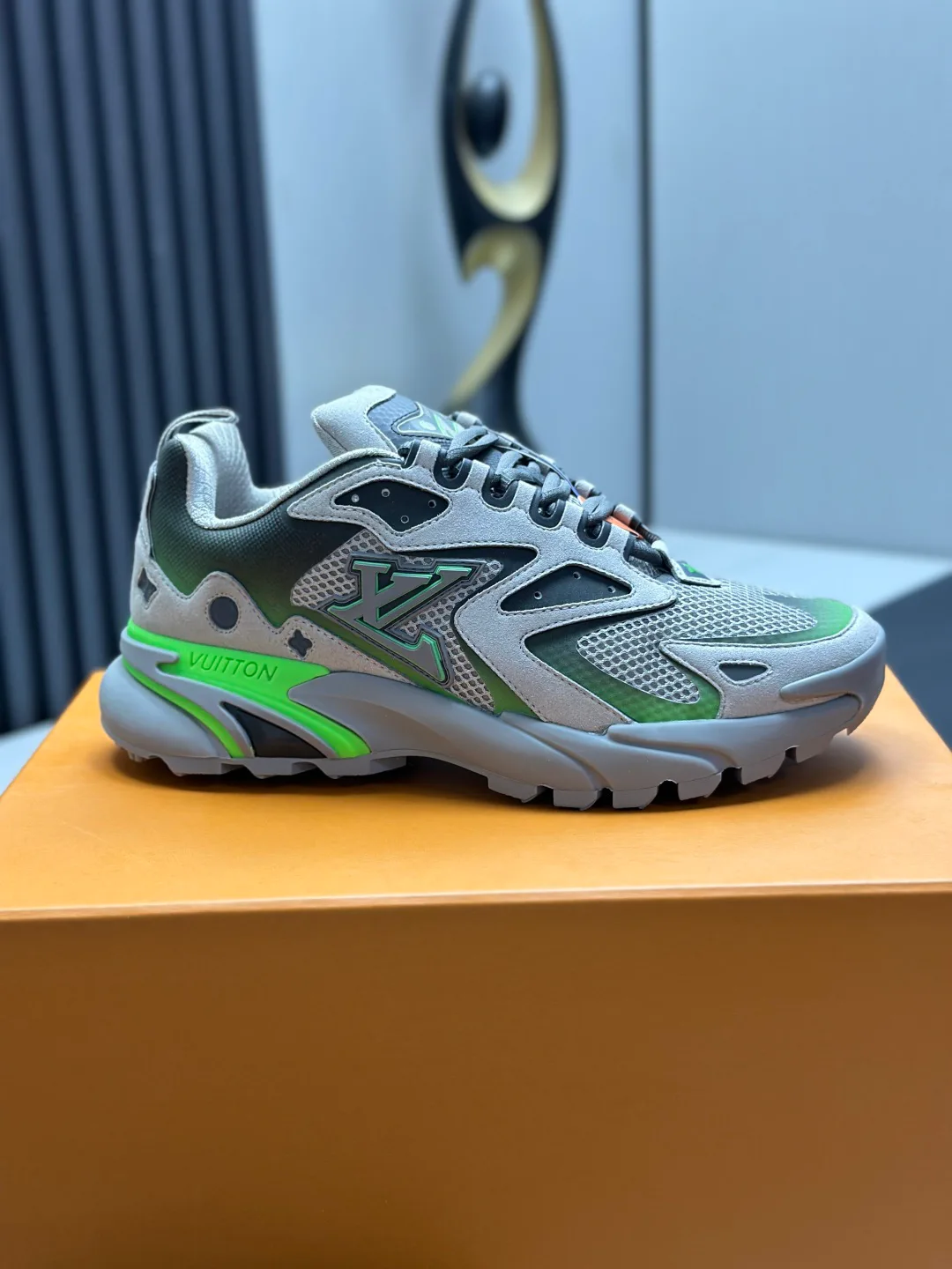 Women's Sneakers LOUIS VUITTON 18211979