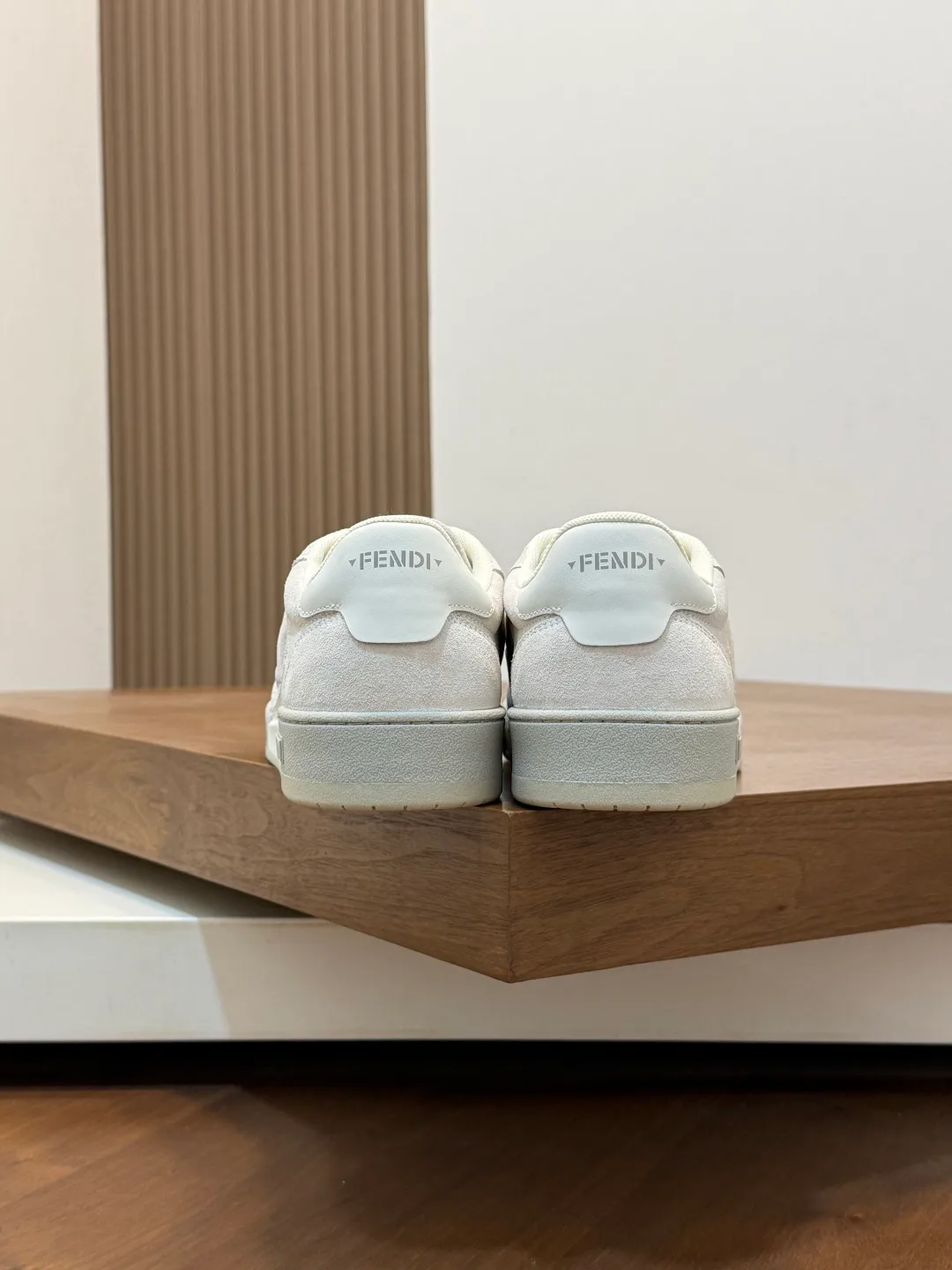 Women's Sneakers FENDI 18116591