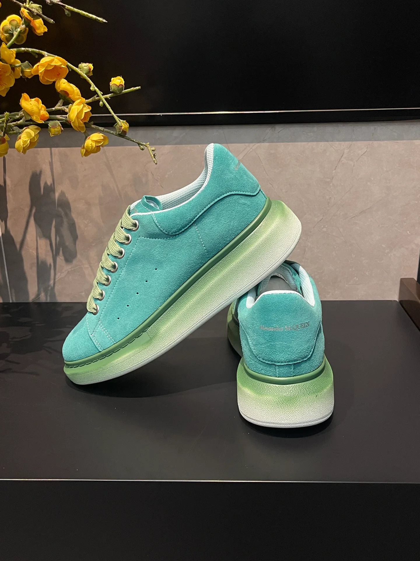 Women's Sneakers ALEXANDER MCQUEEN 17827922