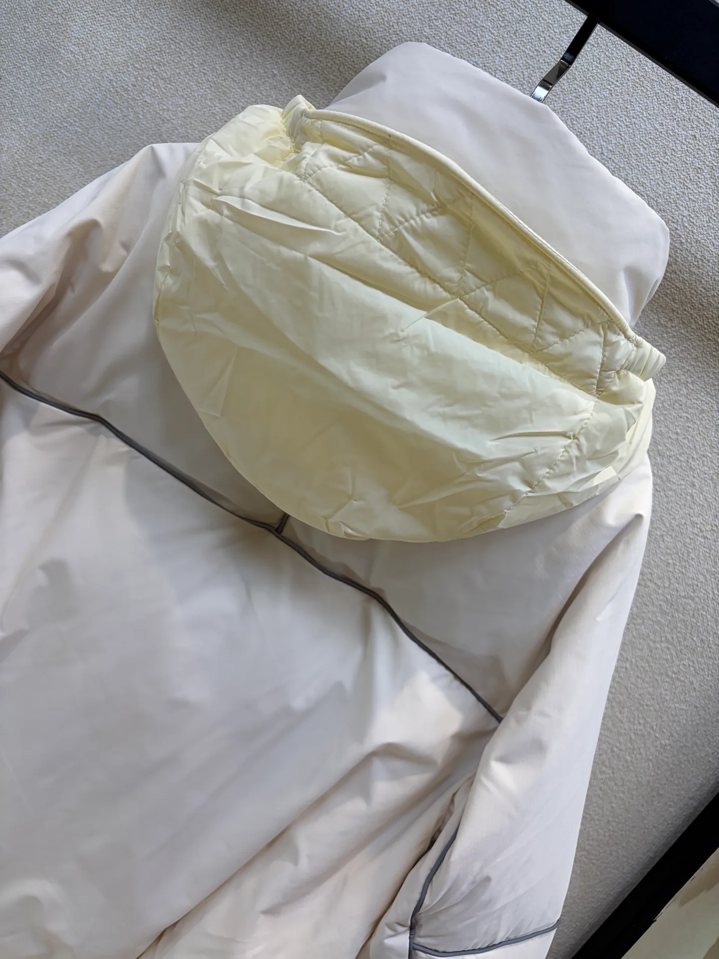 Women's Jackets And Down Jackets MONCLER 18252928