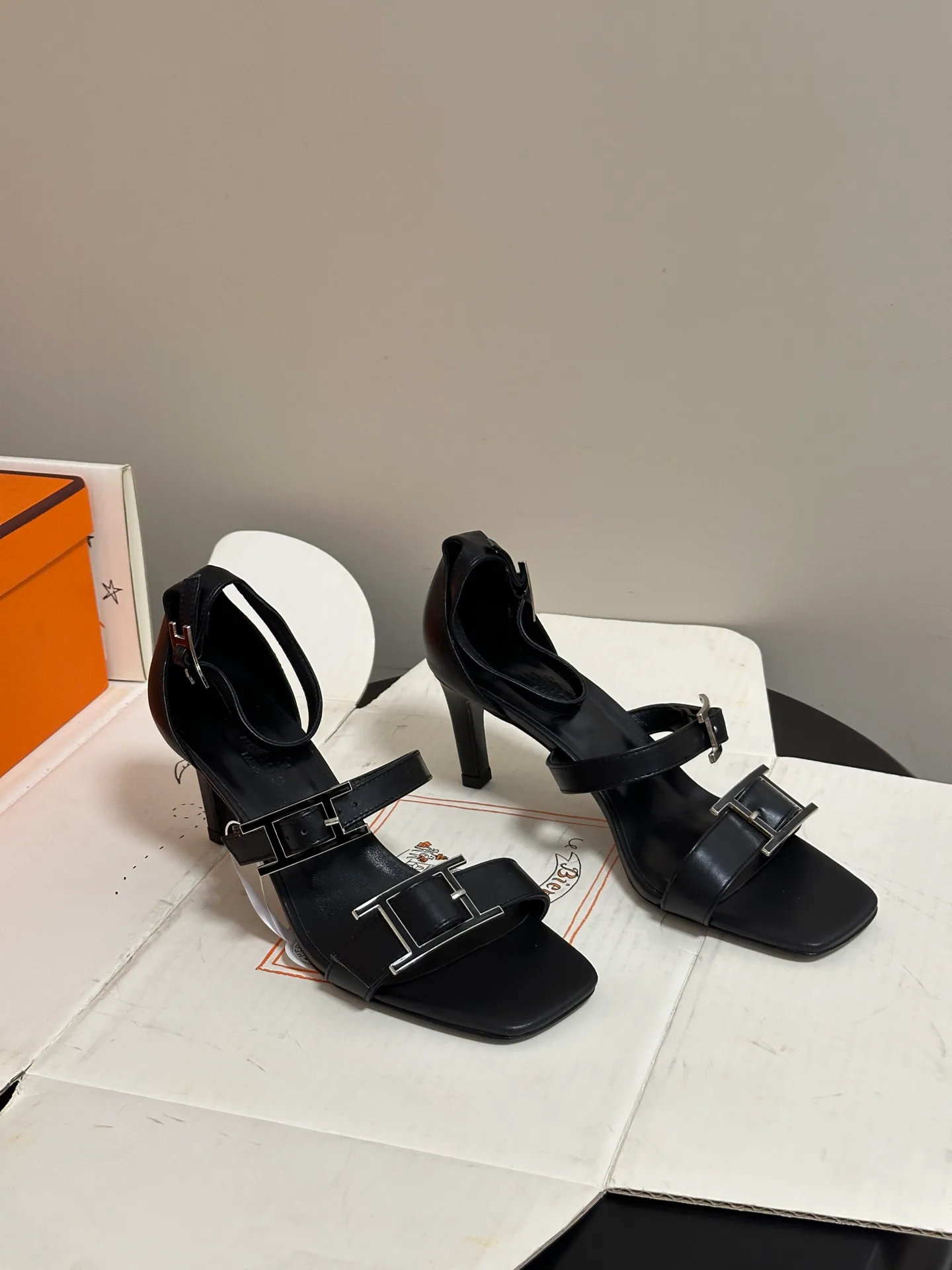 Women's Open-Toe Sandals HERMES 17557967