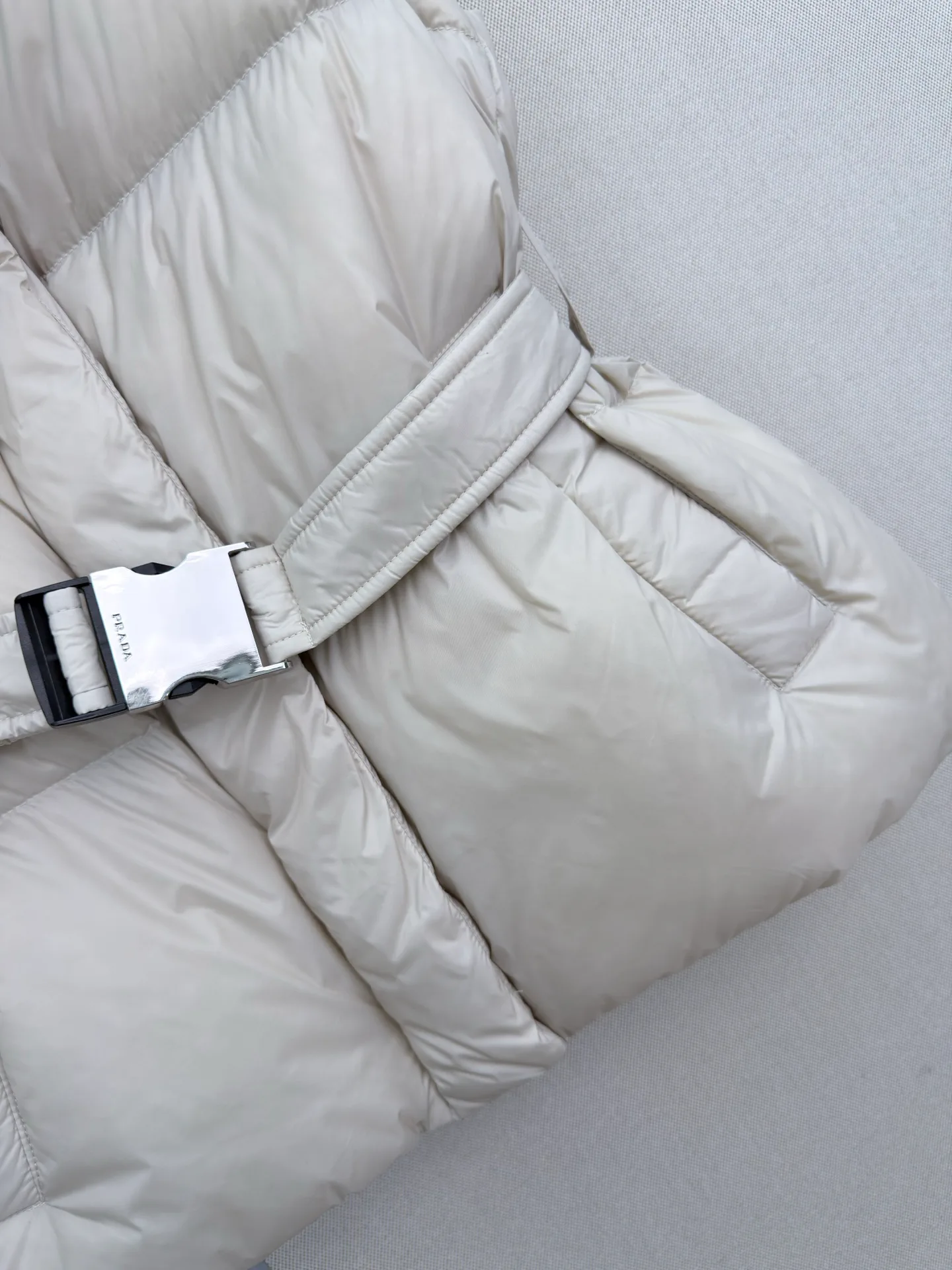 Women's Jackets And Down Jackets PRADA 18127502