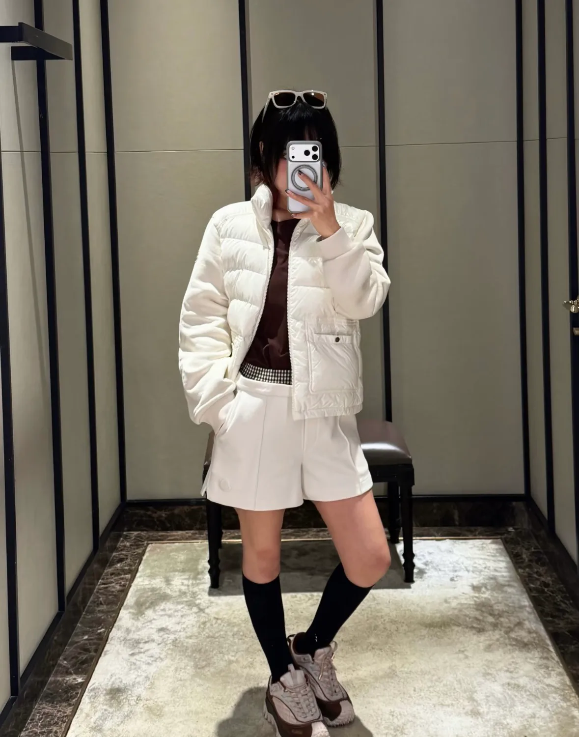 Women's Jackets And Down Jackets MONCLER 18044812