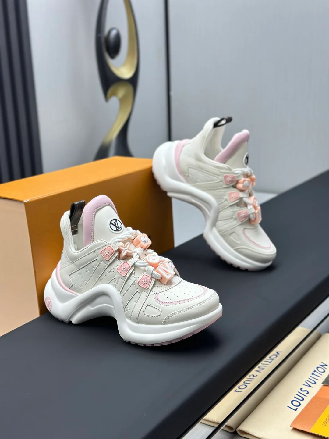 Women's Sneakers LOUIS VUITTON 18211999