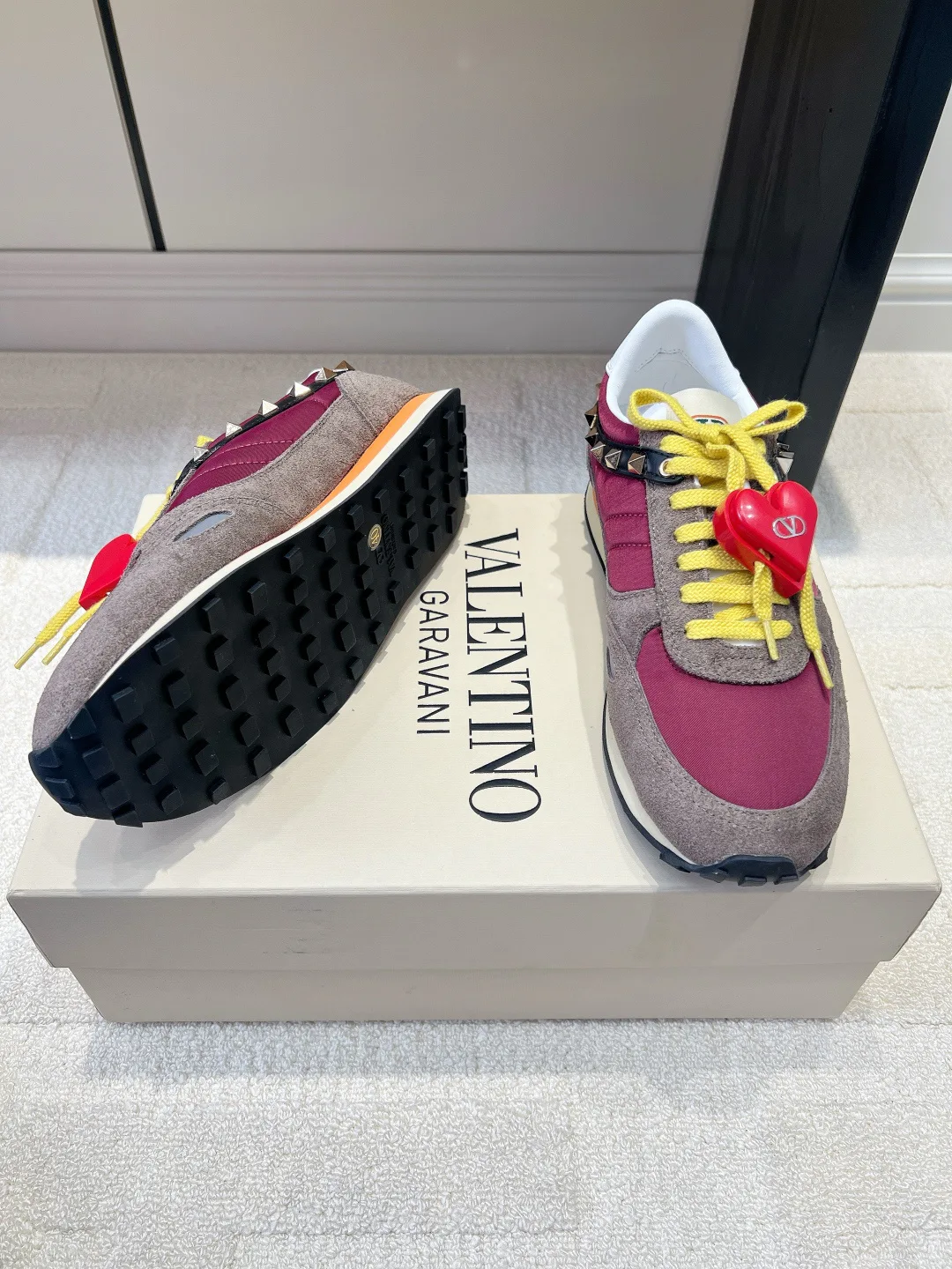 Women's Sneakers VALENTINO 18436567