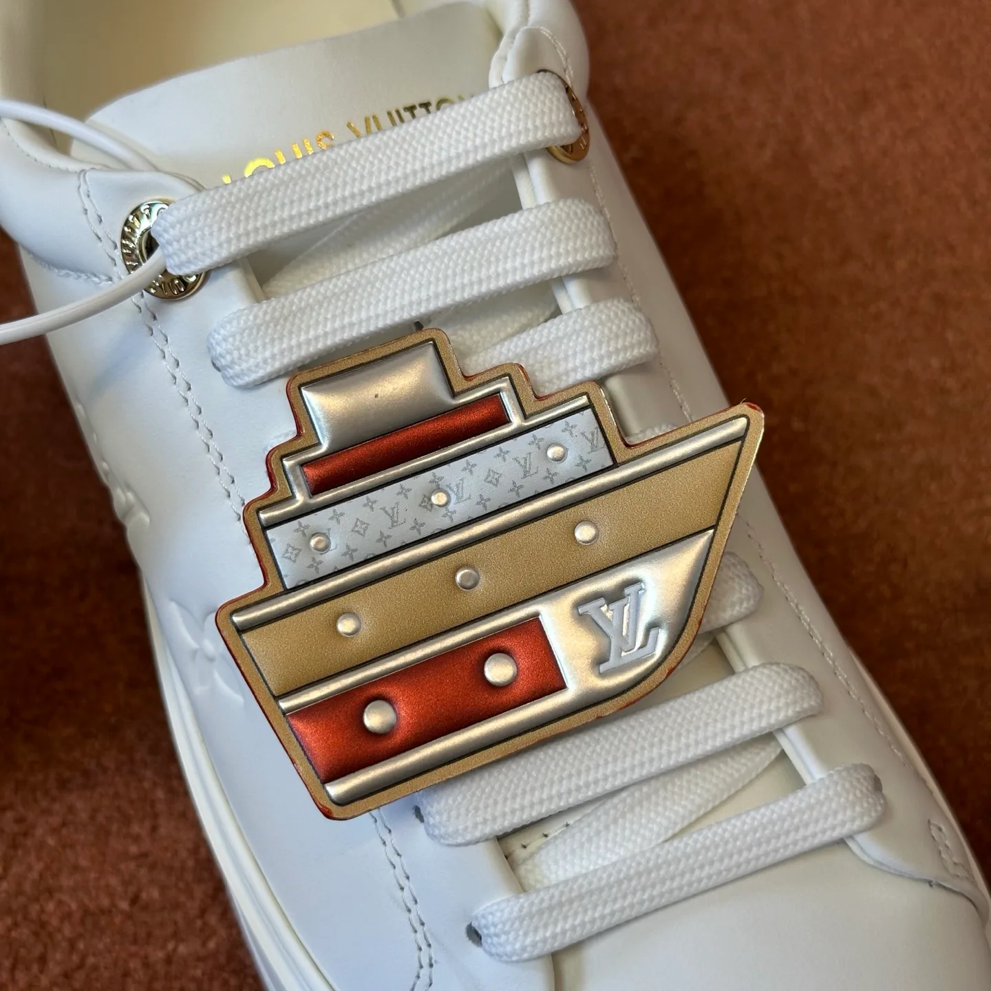Women's Sneakers LOUIS VUITTON 18120680