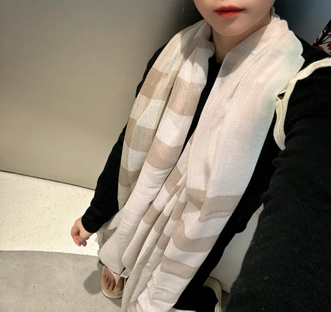 Scarves BURBERRY 18222428