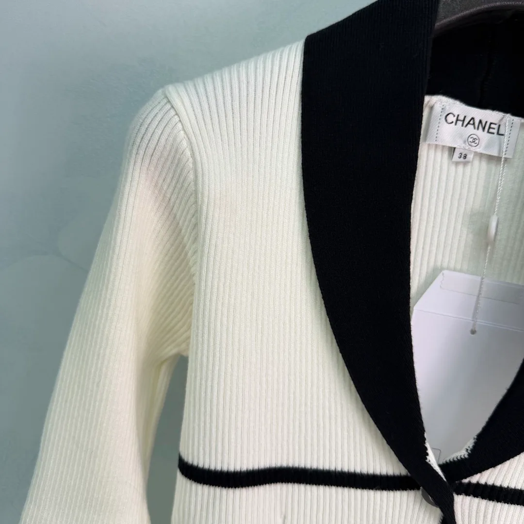 Women's Jumpers And Sweaters CHANEL 18553008