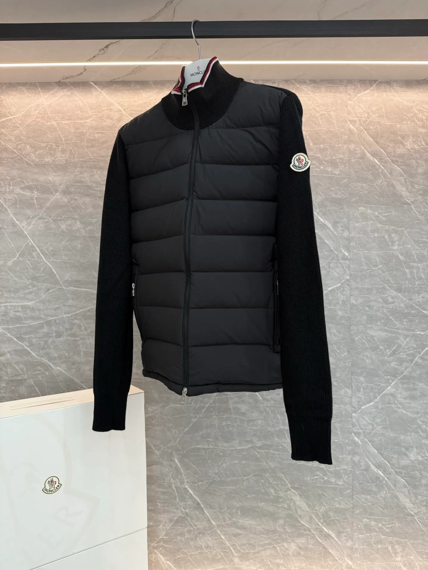 Куртки И Пуховики Мужские Moncler 18599813