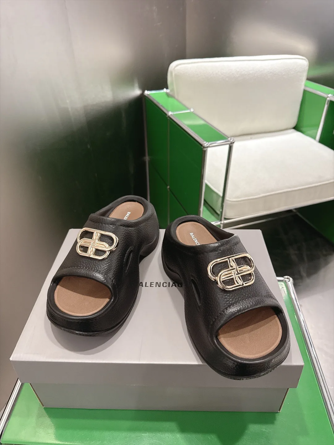 Women's Flip-Flops BALENCIAGA 18011697