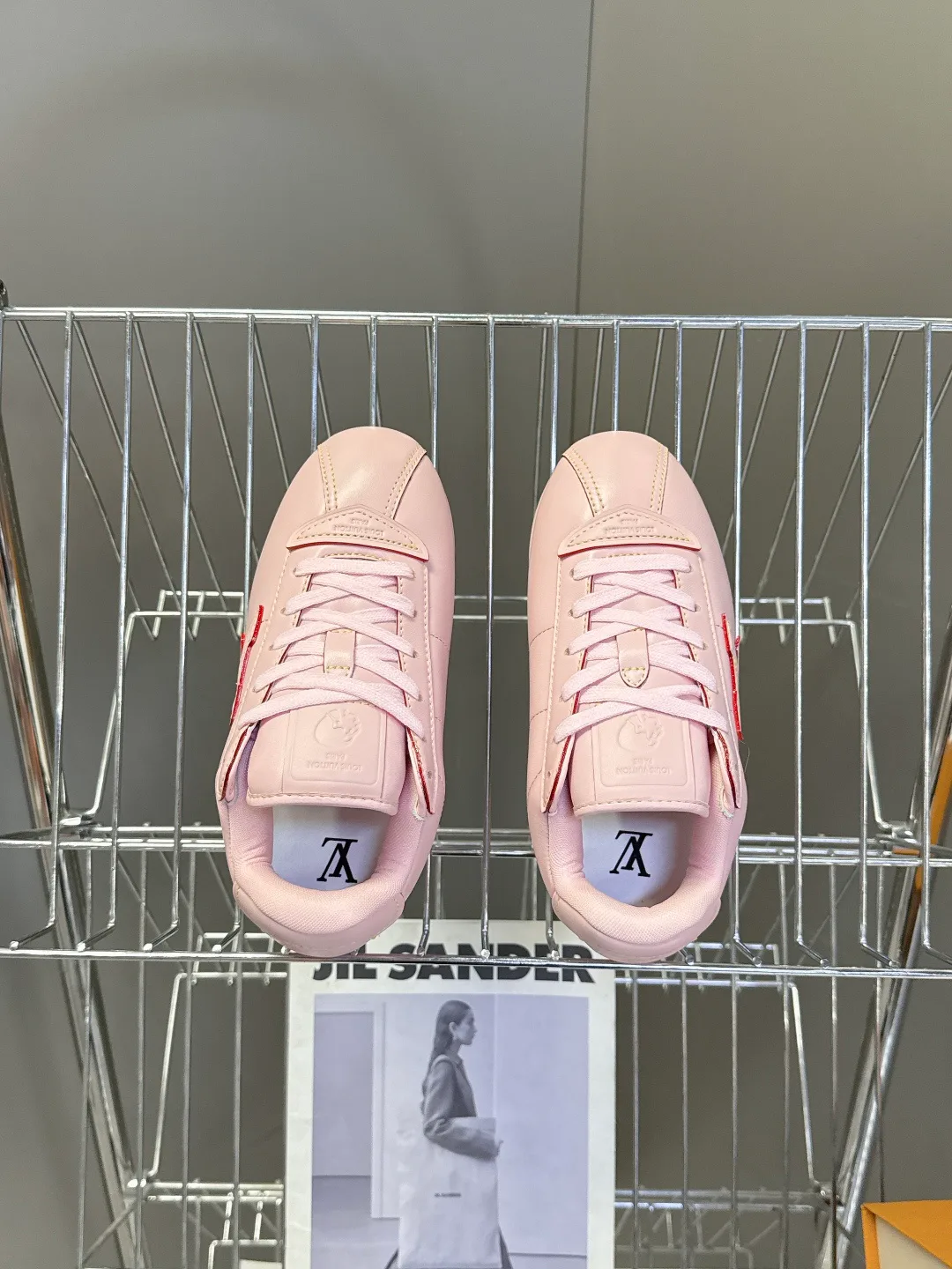 Women's Sneakers LOUIS VUITTON 18005439