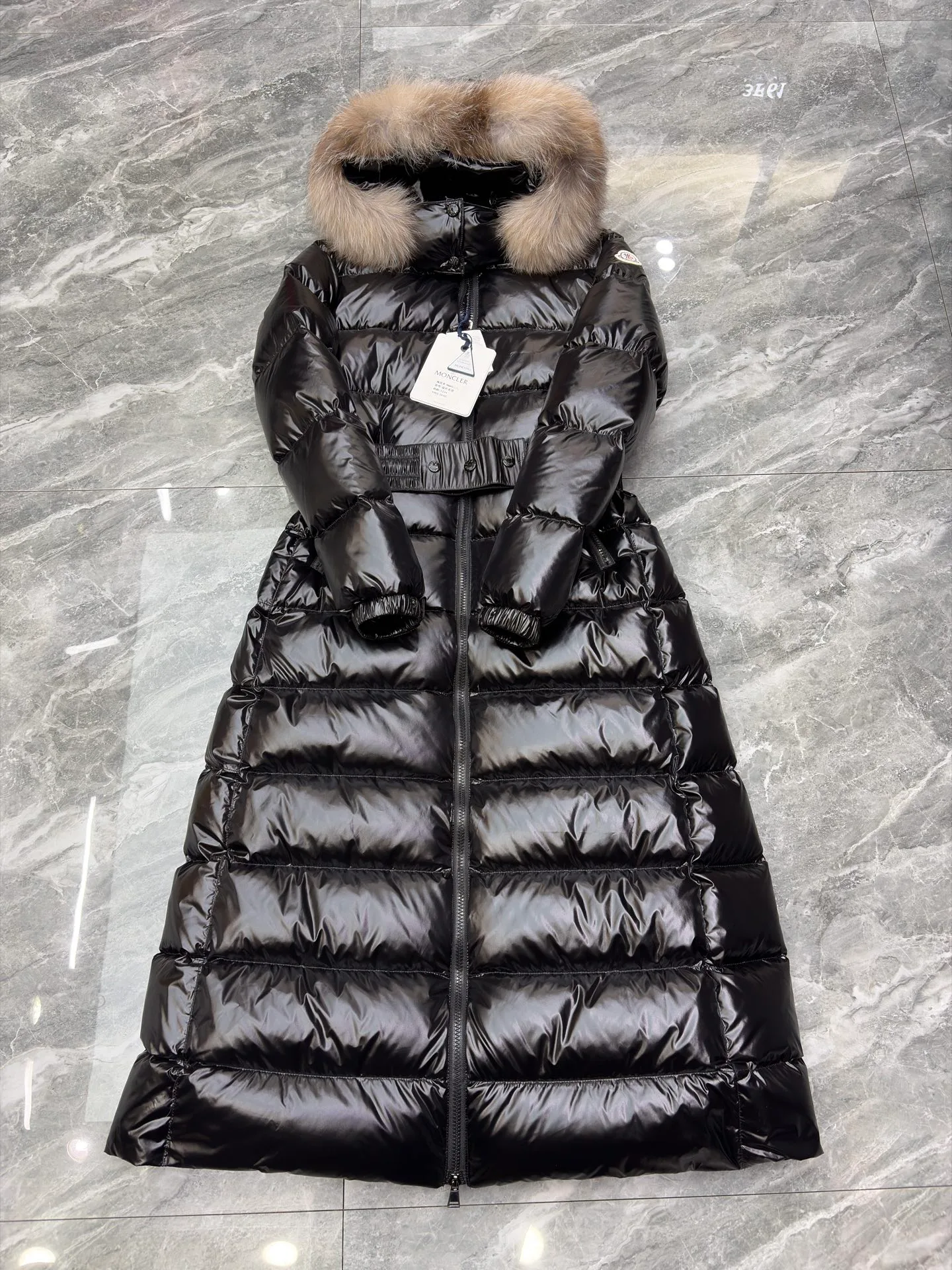 Women's Jackets And Down Jackets MONCLER 17801588