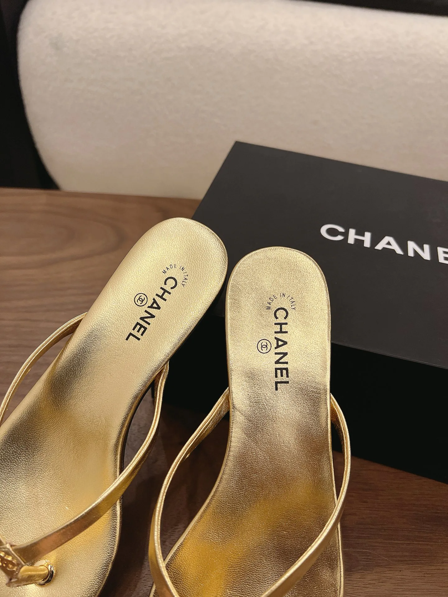 Women's Flip-Flops CHANEL 16944165