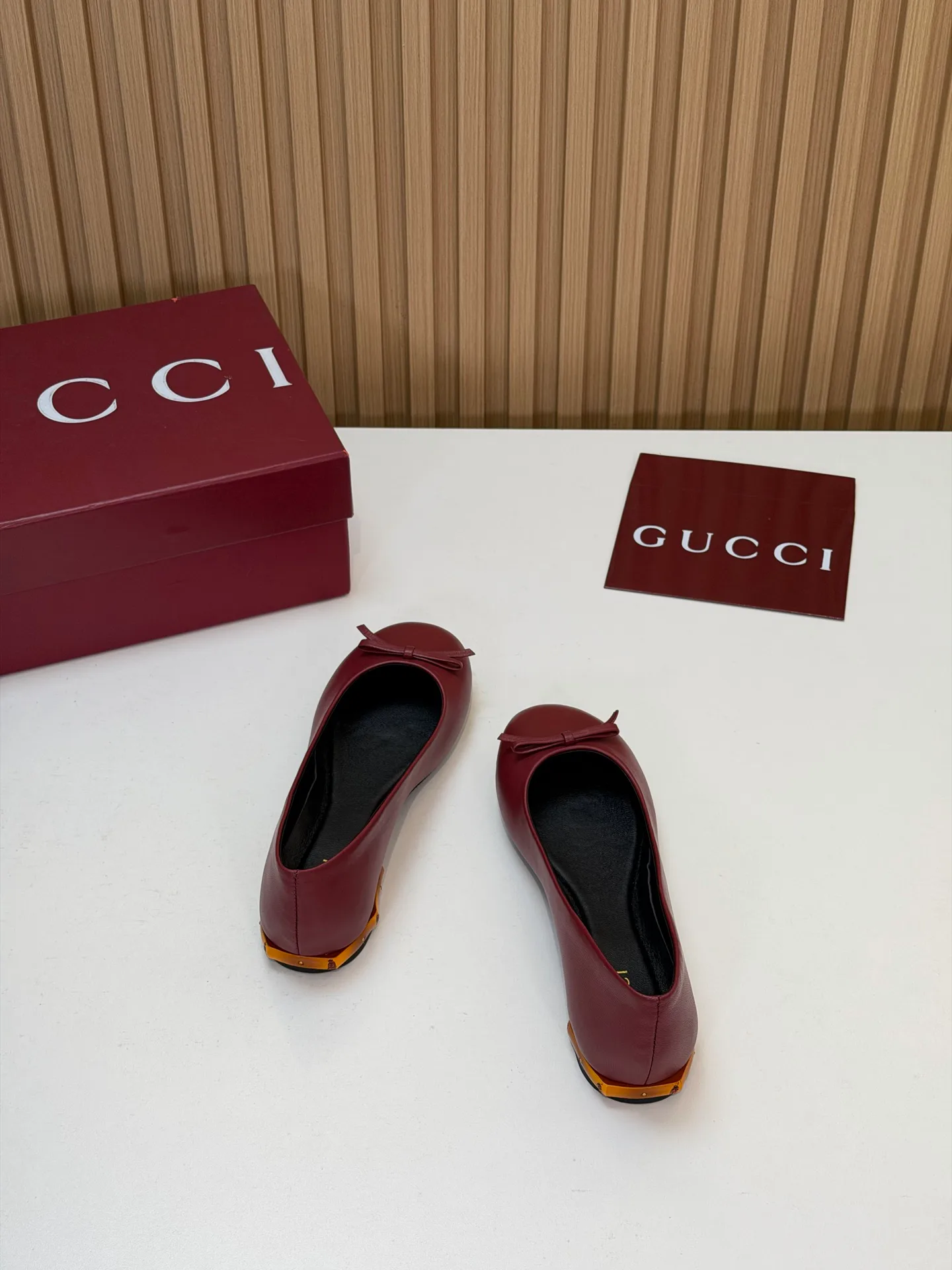 Women's Ballet Flats GUCCI 18083634