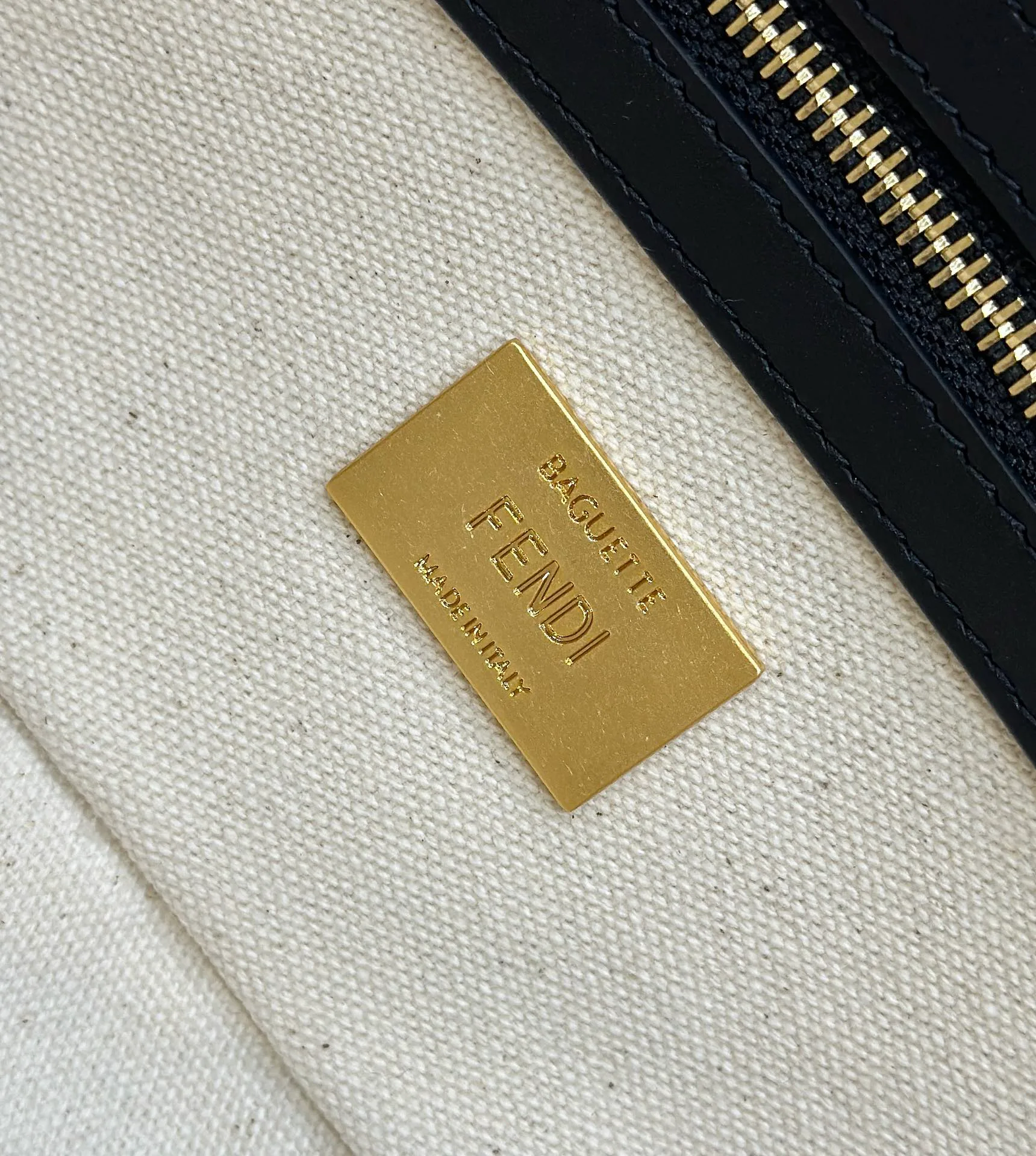 Women's Classic Handbags FENDI 18116181