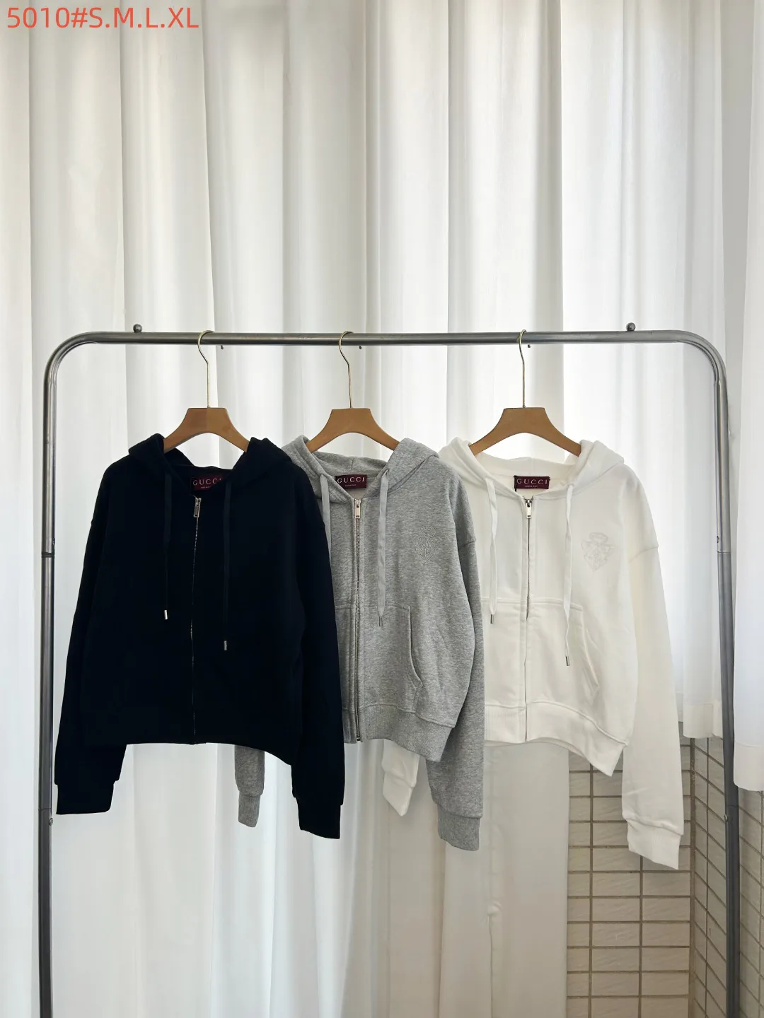 Women's Sweatshirts And Hoodies GUCCI 18263444