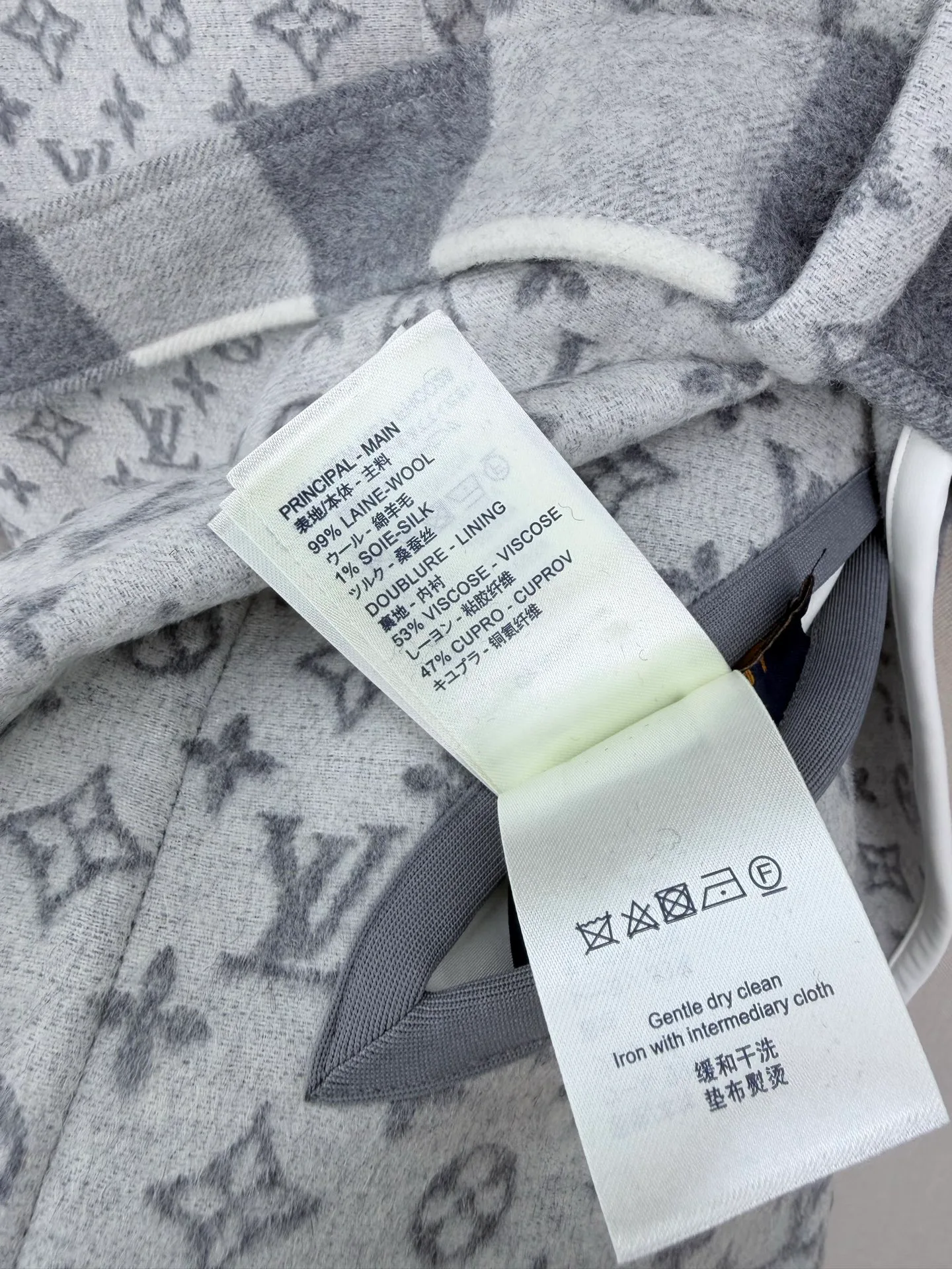 Women's Coats LOUIS VUITTON 18498357