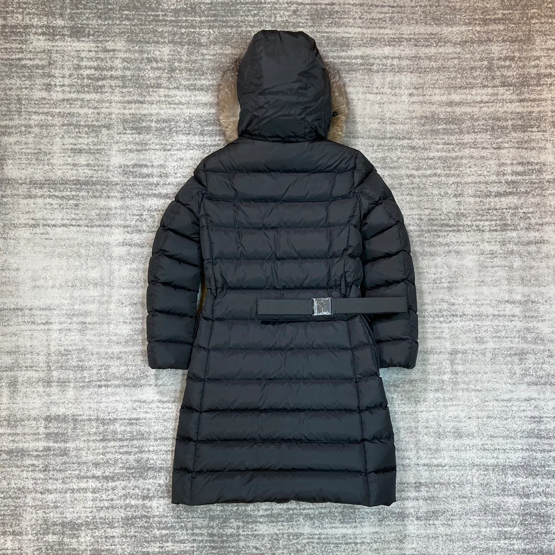 Women's Jackets And Down Jackets MONCLER 18205317