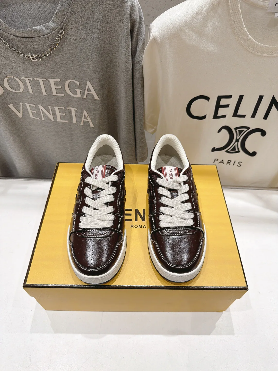 Women's Sneakers FENDI 17908447