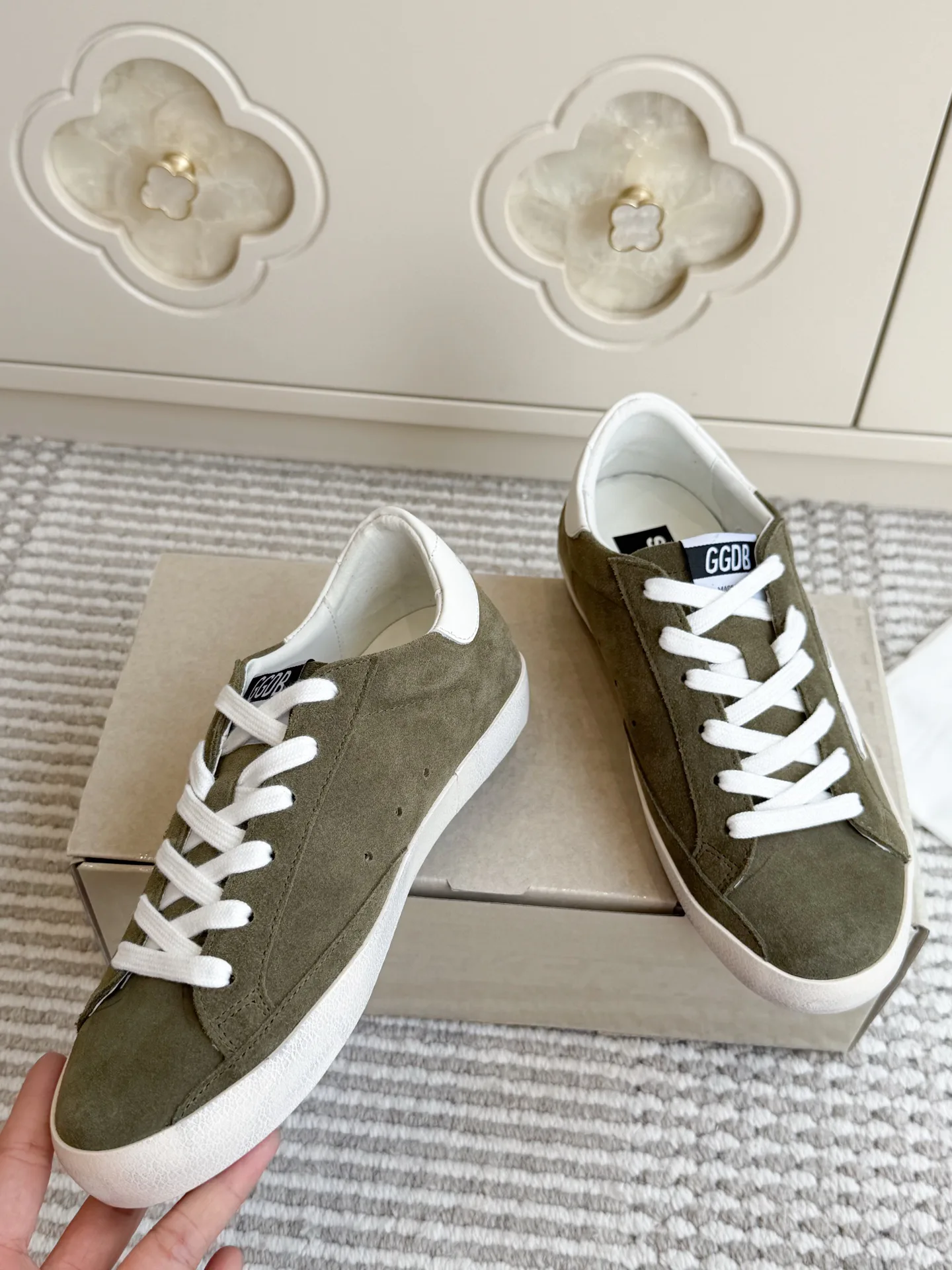 Women's Sneakers GOLDEN GOOSE 18360497