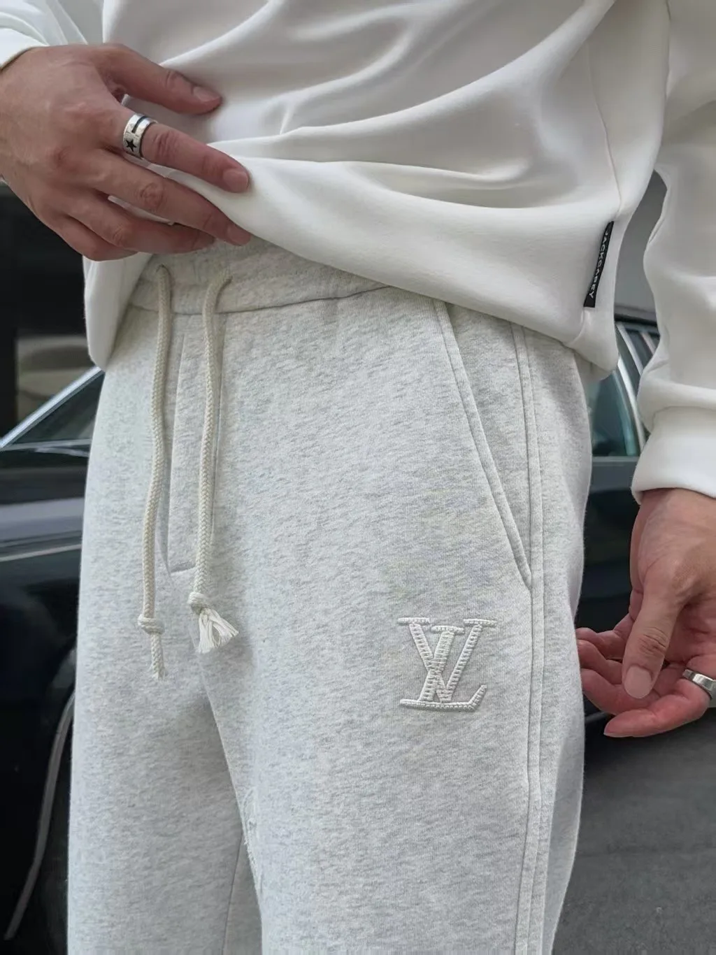 Men's Trousers LOUIS VUITTON 18178316
