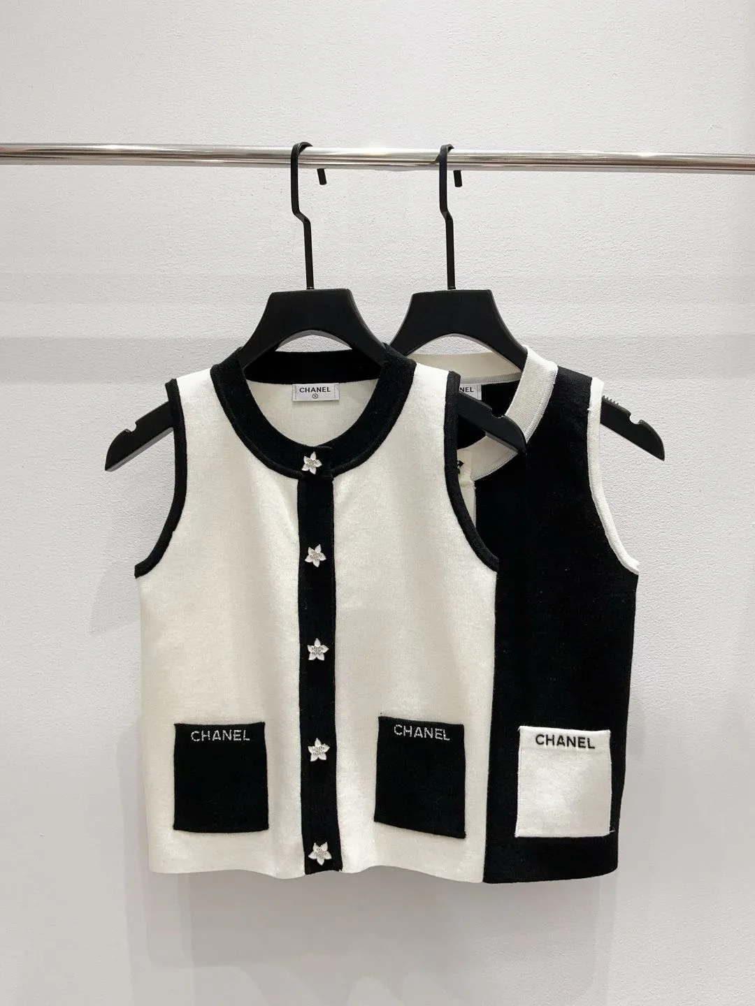 Women's Vests CHANEL 17737230