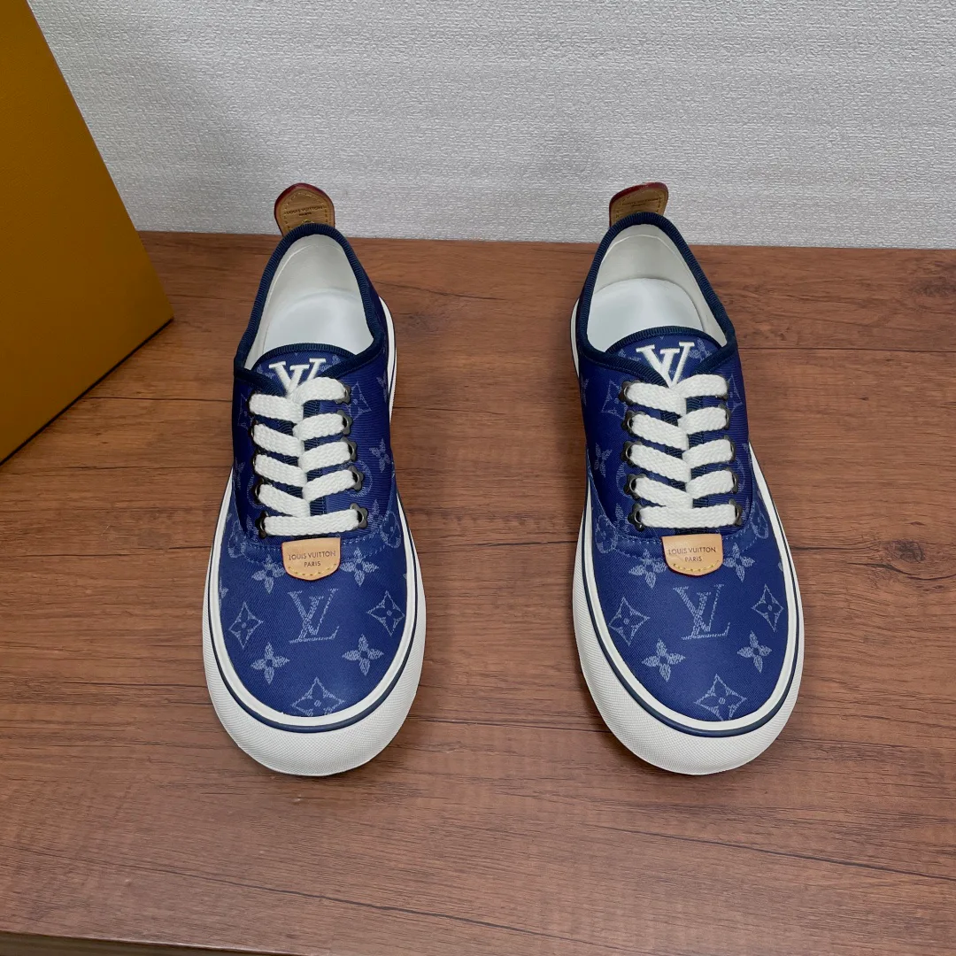 Кроссовки Мужские Louis Vuitton 18626474