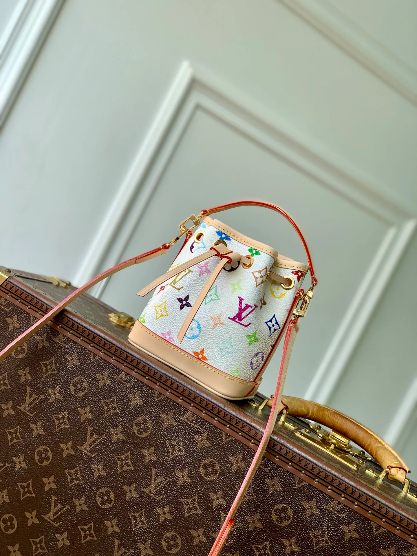 Women's Classic Handbags LOUIS VUITTON 18412572