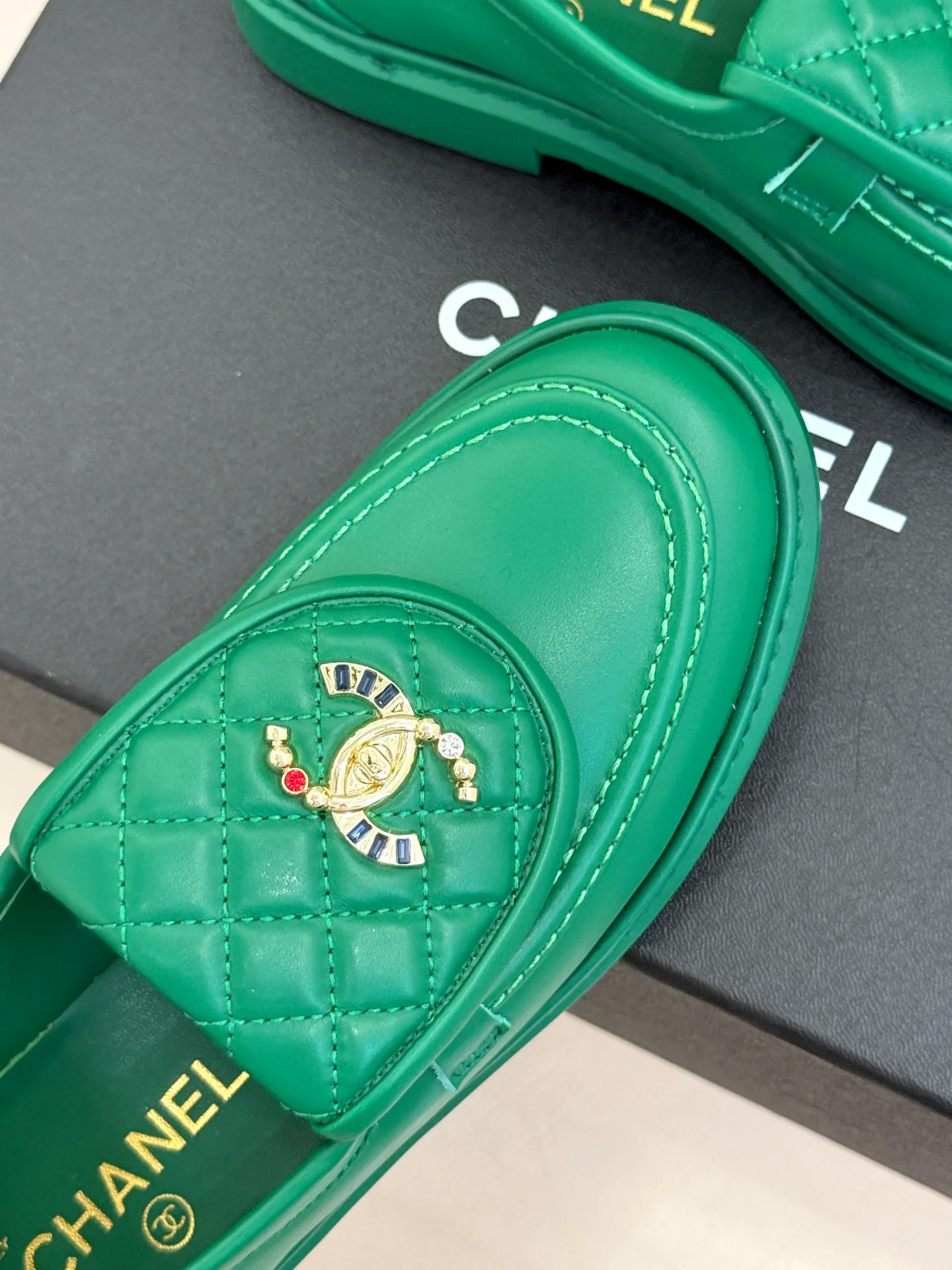 Women's Loafers And Moccasins CHANEL 17336061