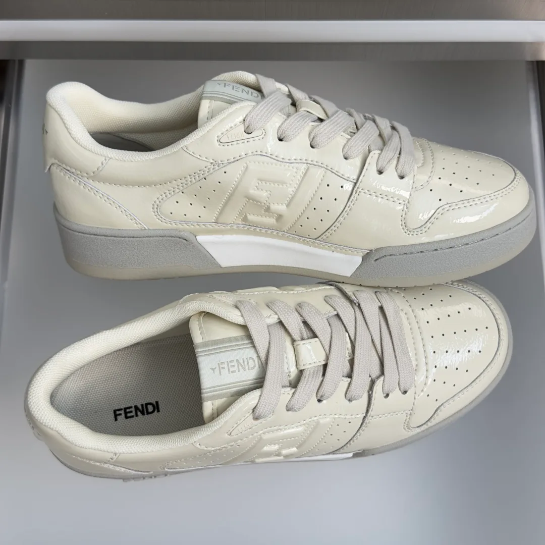 Women's Sneakers FENDI 17729638