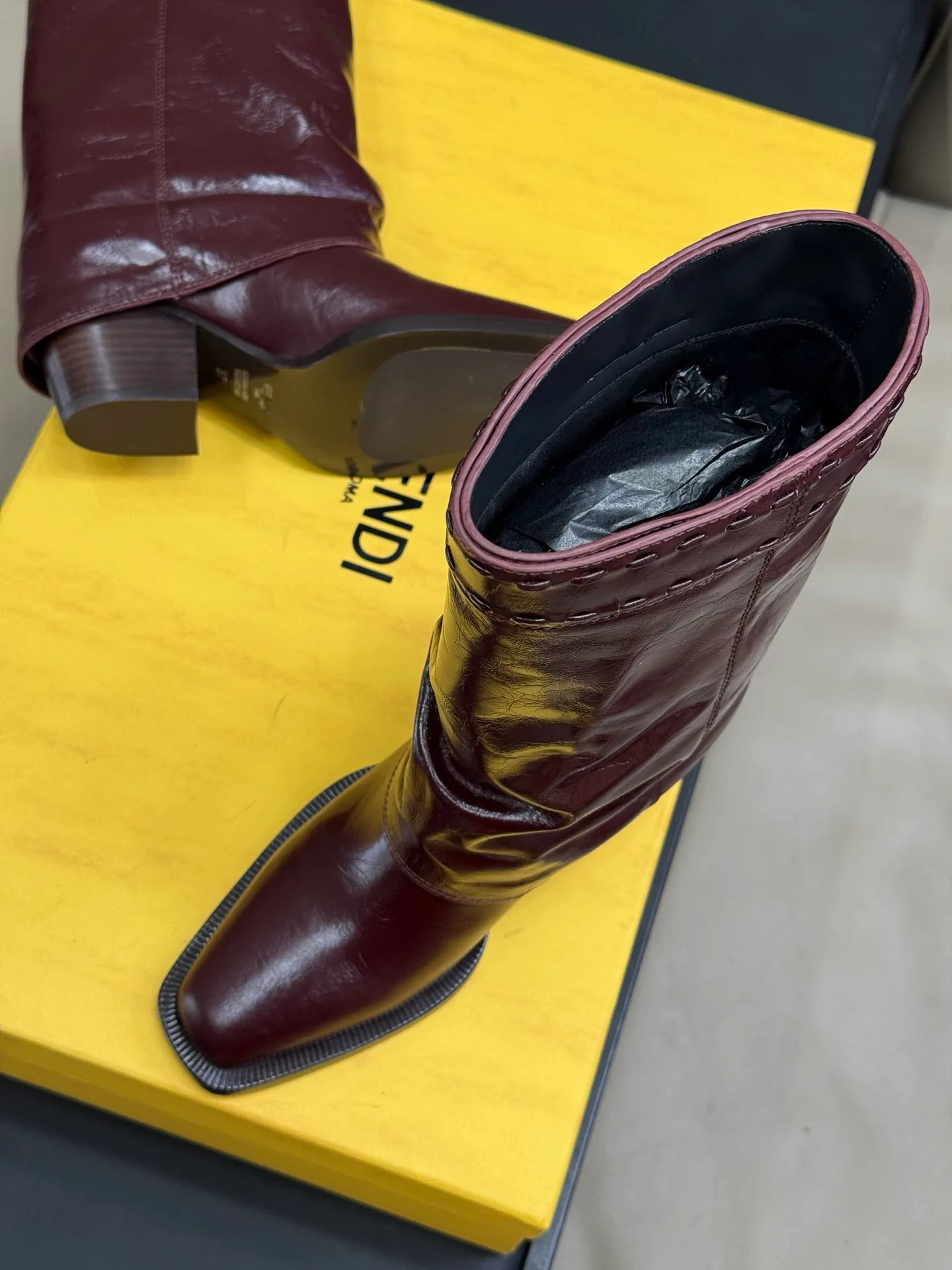 Women's Boots FENDI 18370131