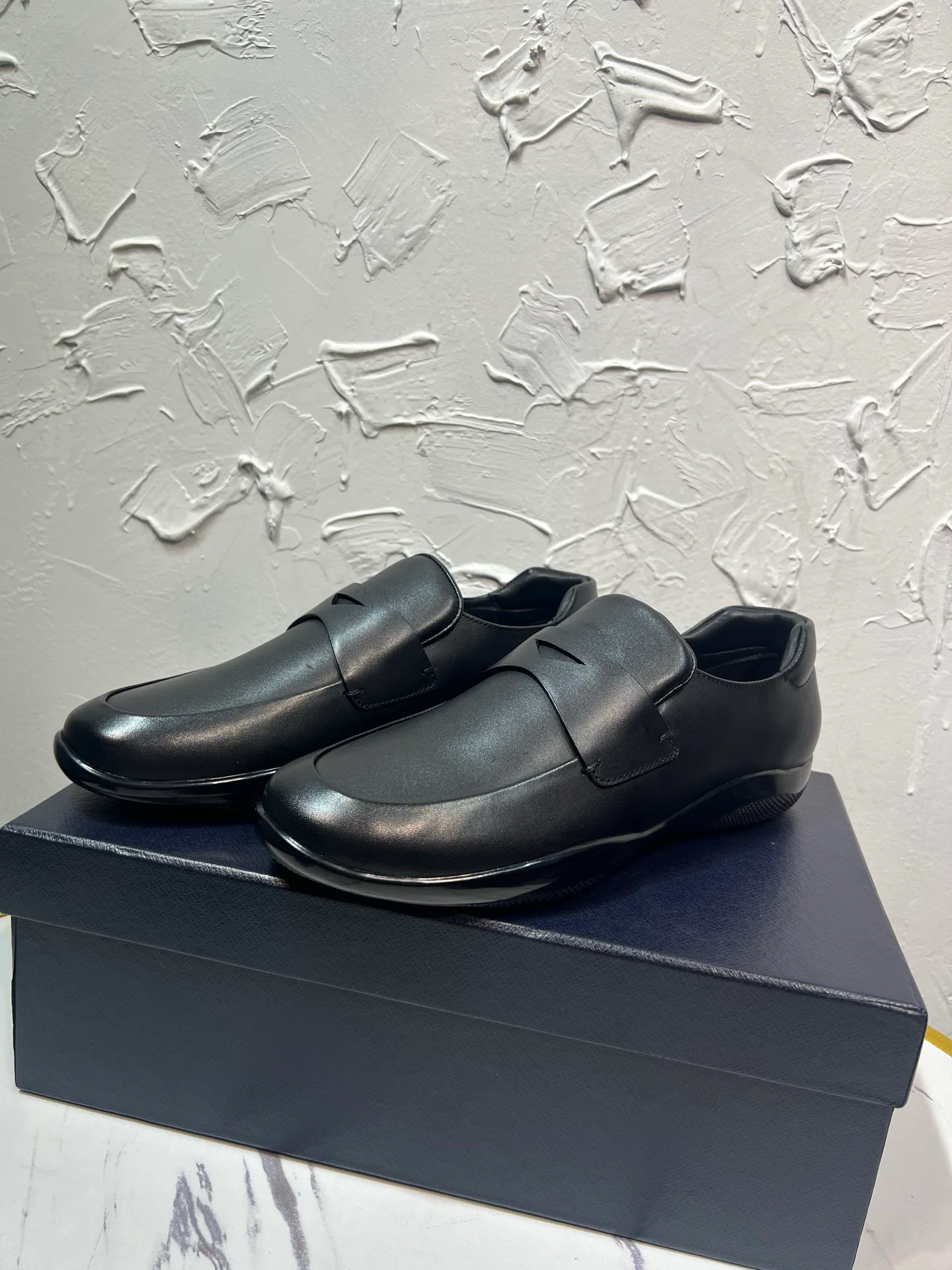 Men's Loafers And Dress Shoes PRADA 17962231