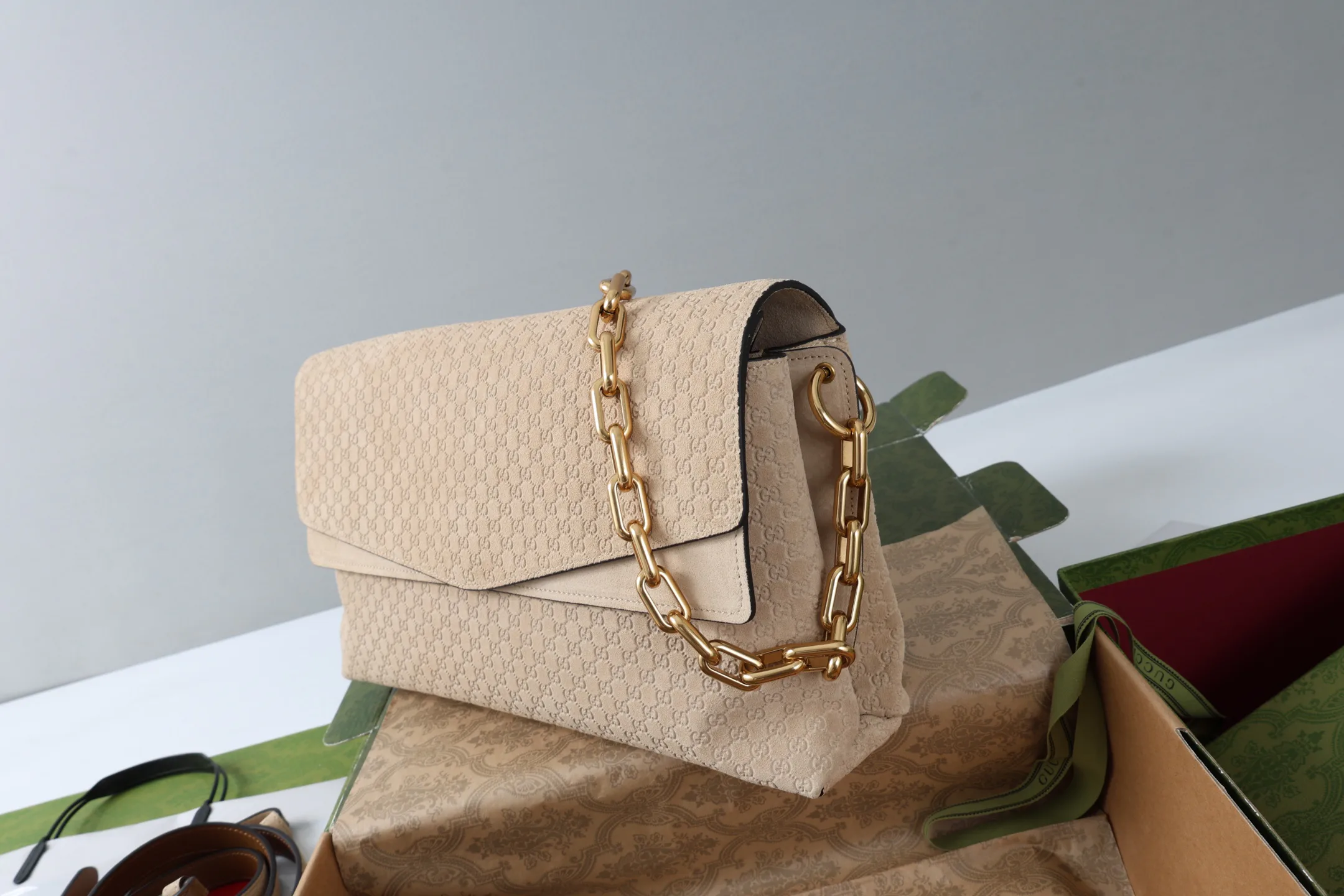 Women's Classic Handbags GUCCI 18005078