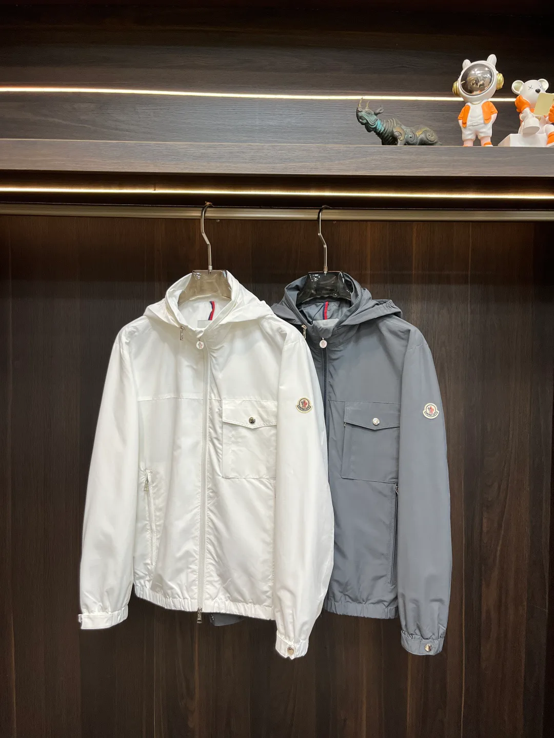 Men's Jackets And Down Jackets MONCLER 18416884