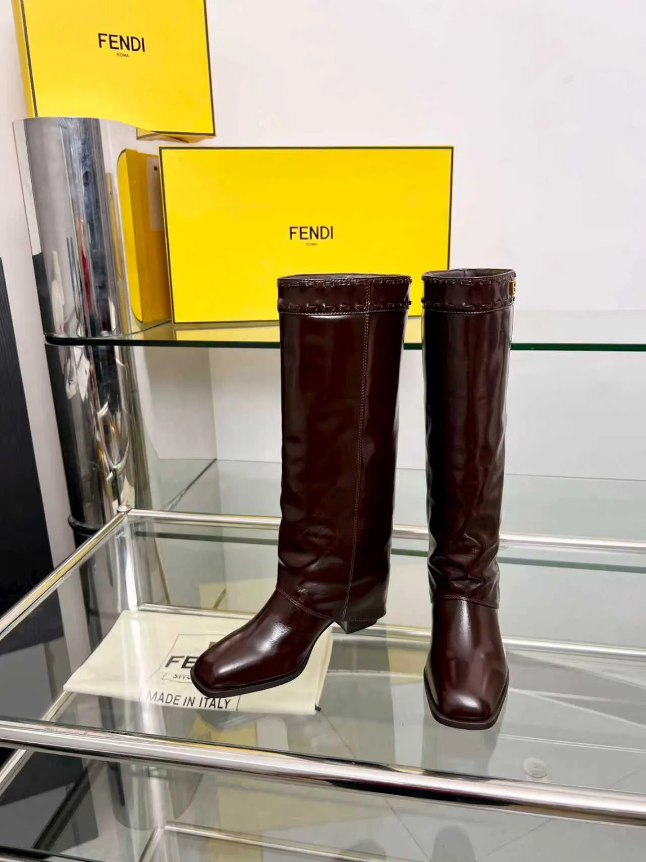 Women's Boots FENDI 18104317