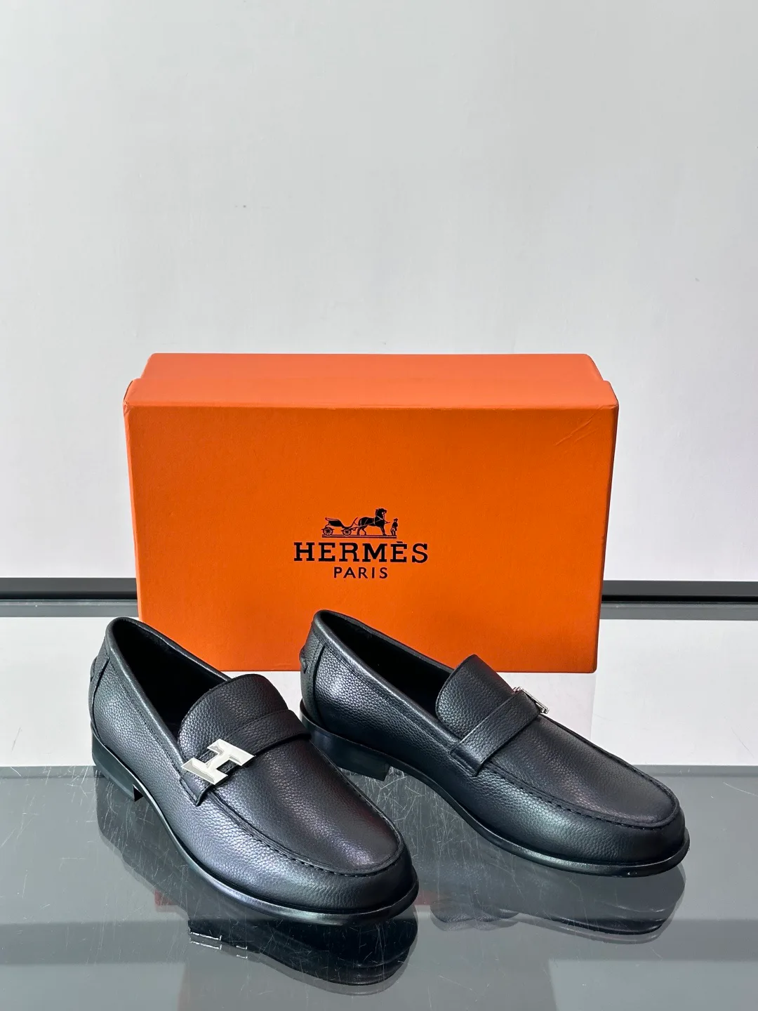 Men's Loafers And Dress Shoes HERMES 18102861