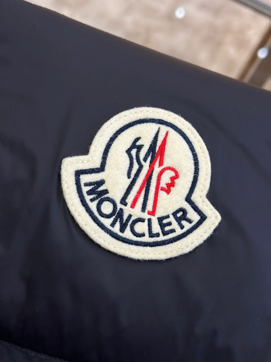 Men's Jackets And Down Jackets MONCLER 18260899